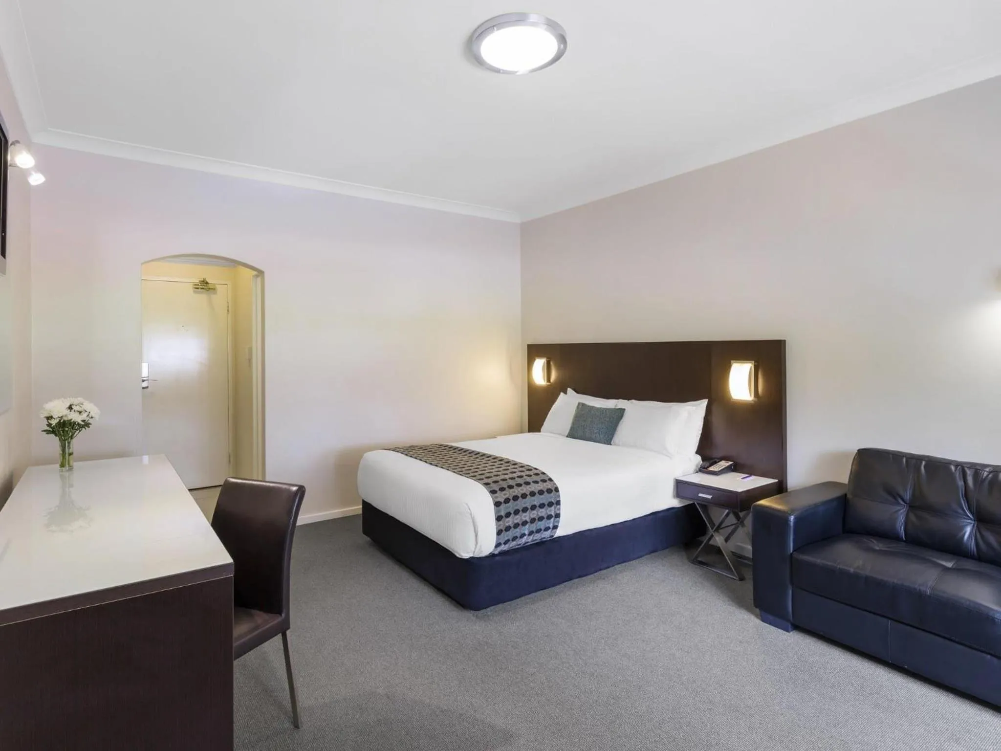 Bedroom, Bed in Mercure Wagga Wagga