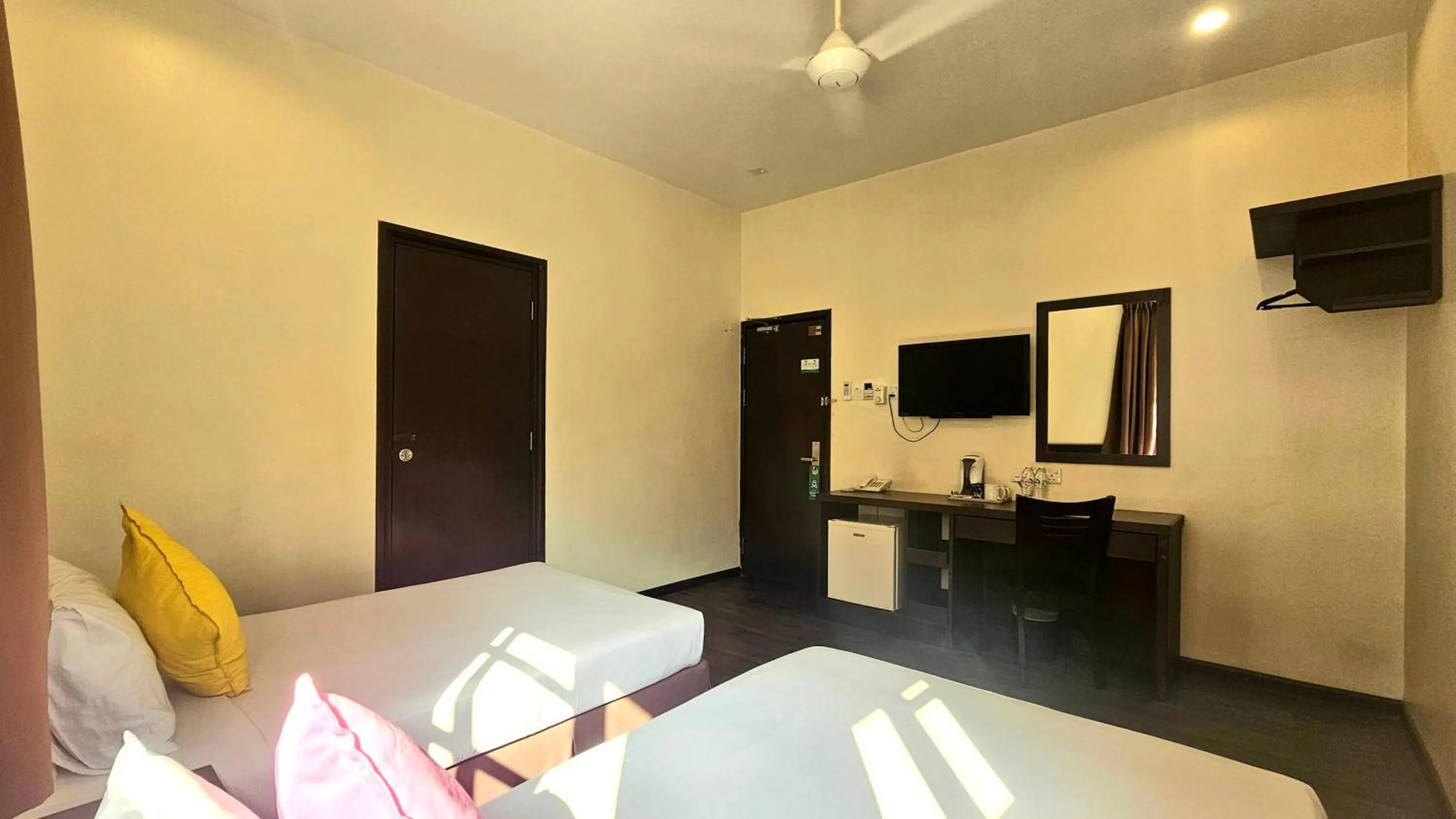 Bedroom, Bed in Hotel 22 Gurney, Penang