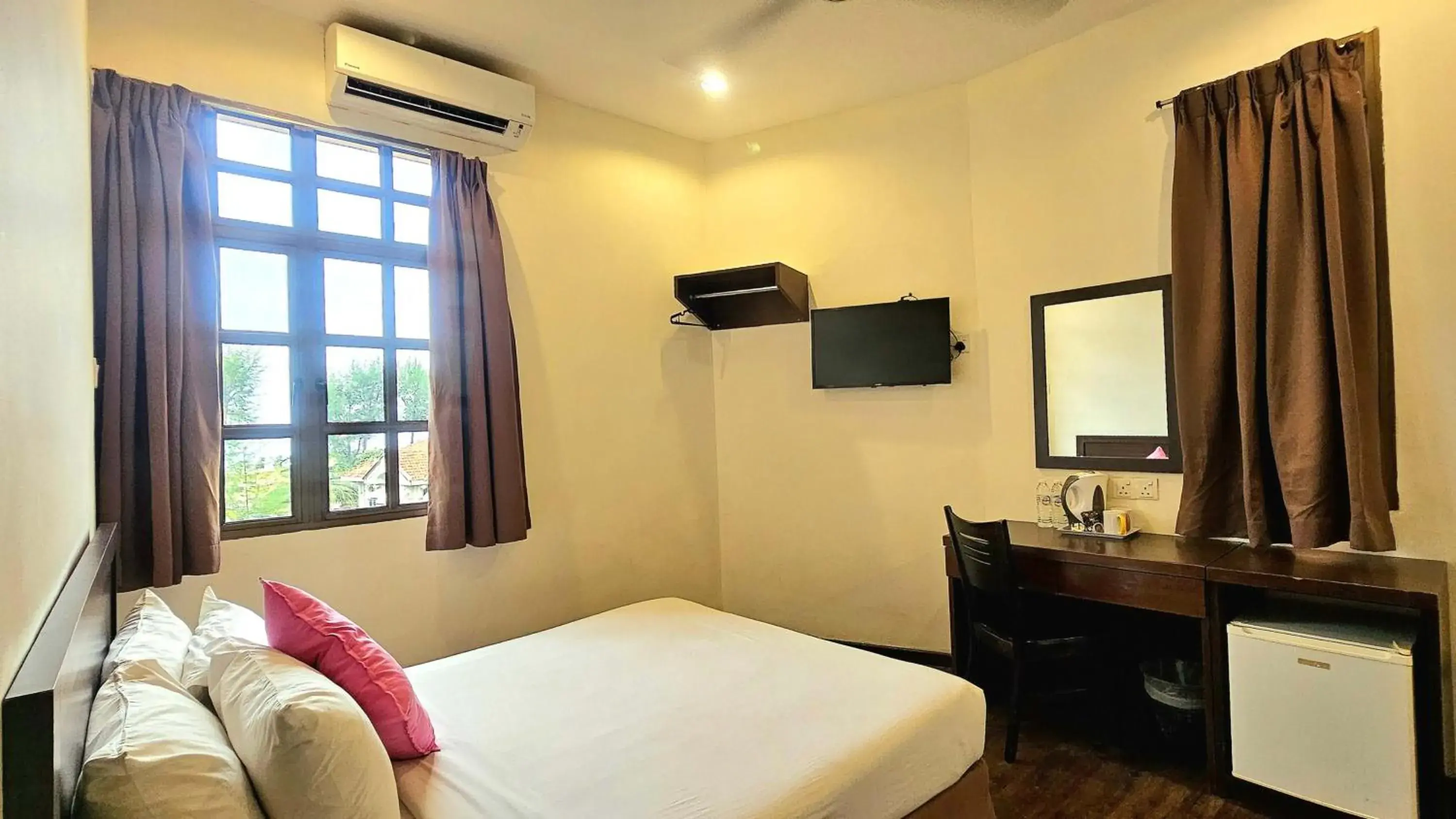 Bedroom, Bed in Hotel 22 Gurney, Penang Bedroom, Bed in Hotel 22 Gurney, Penang