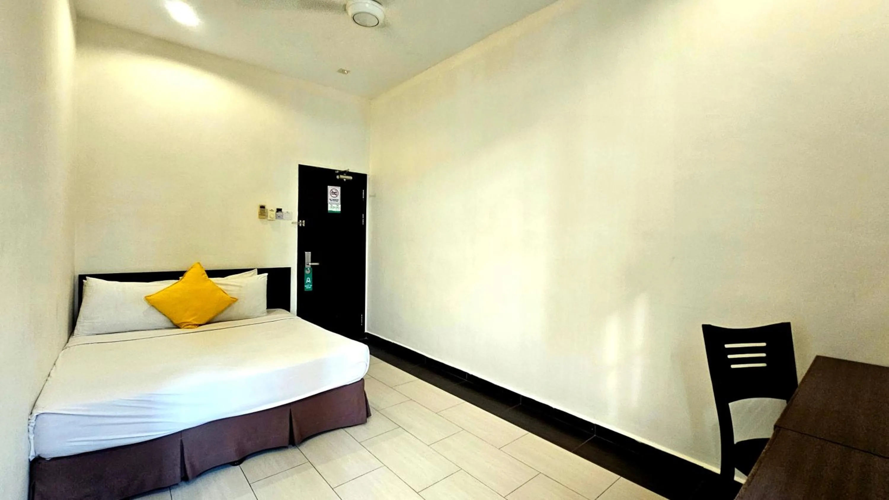 Bedroom, Bed in Hotel 22 Gurney, Penang