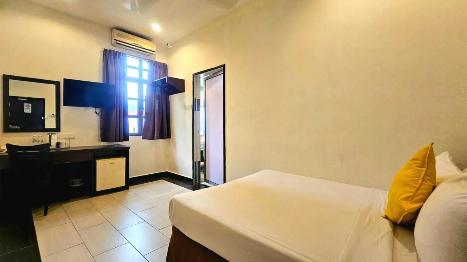 Bedroom, Bed in Hotel 22 Gurney, Penang