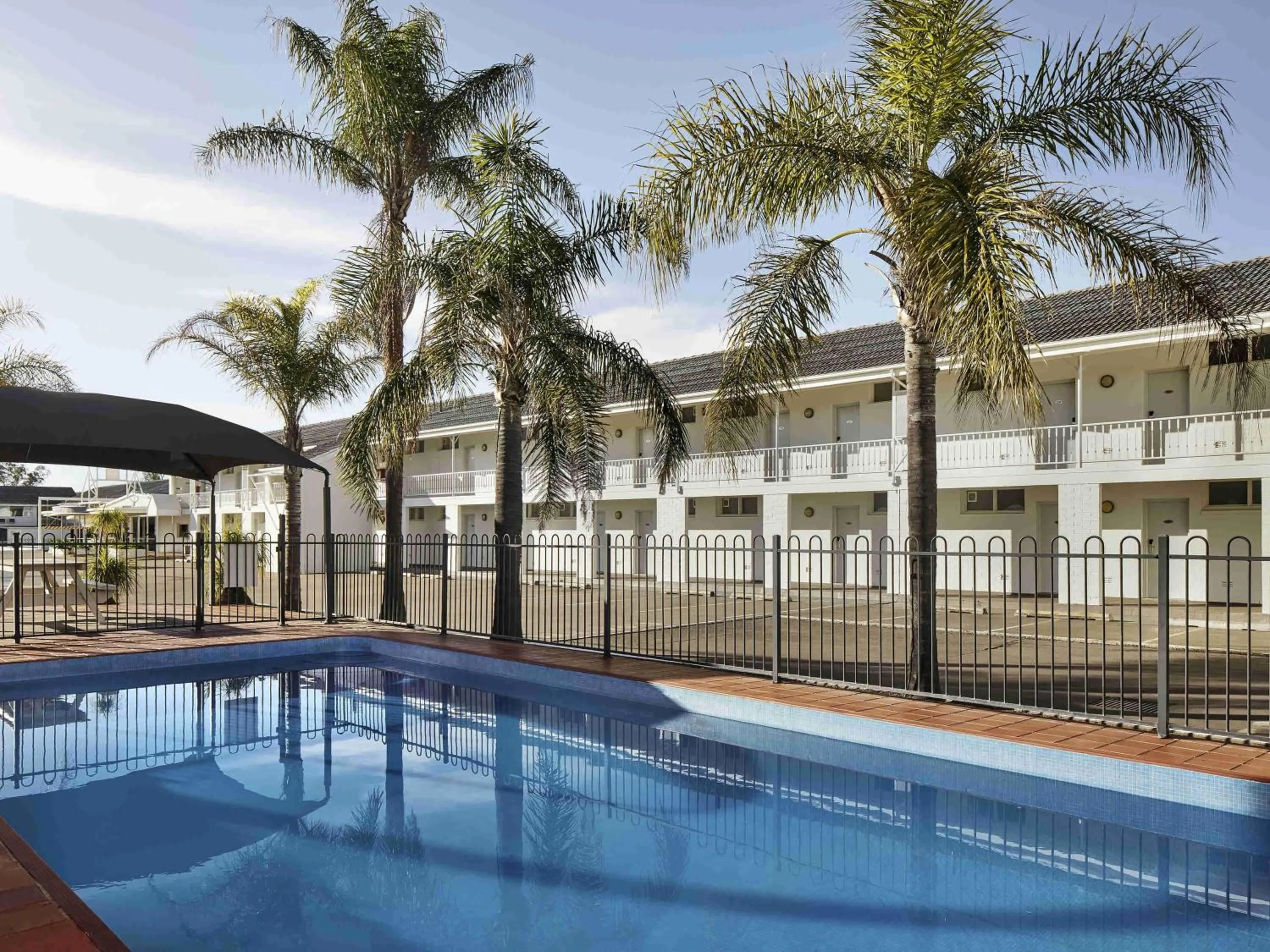 Property building in ibis Styles Tamworth