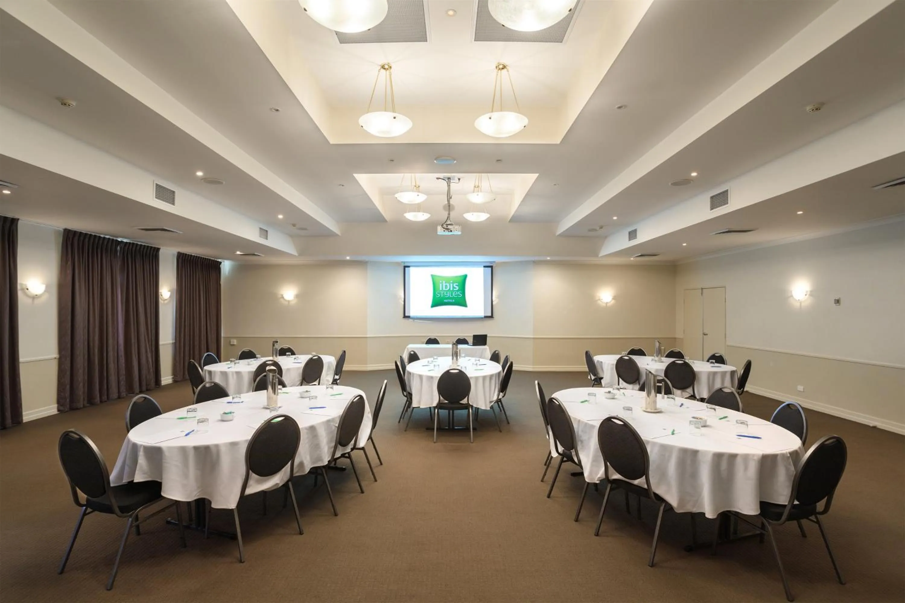 Meeting/conference room in ibis Styles Tamworth