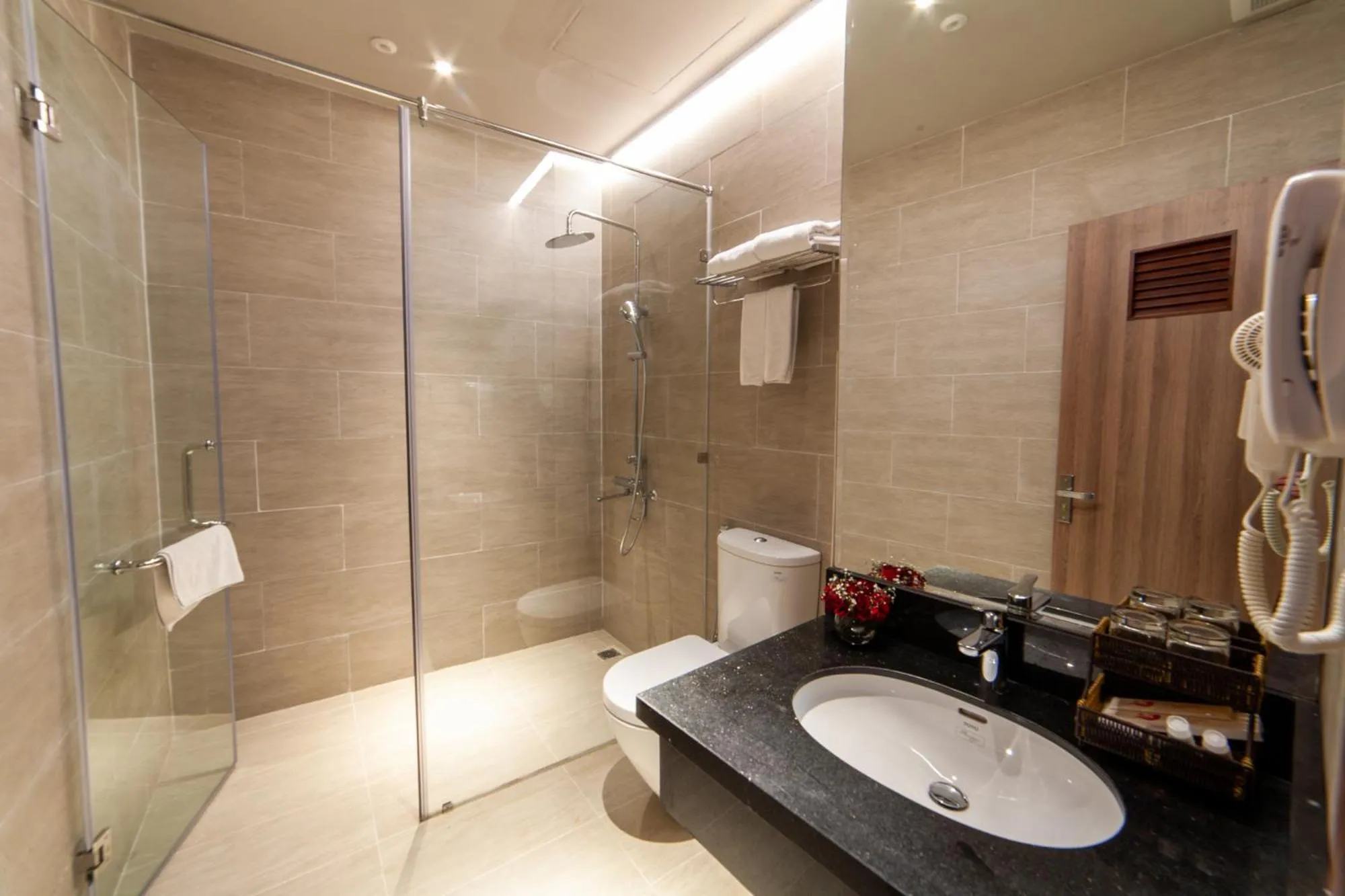 Bathroom in Rum Vang Hotel Da Lat