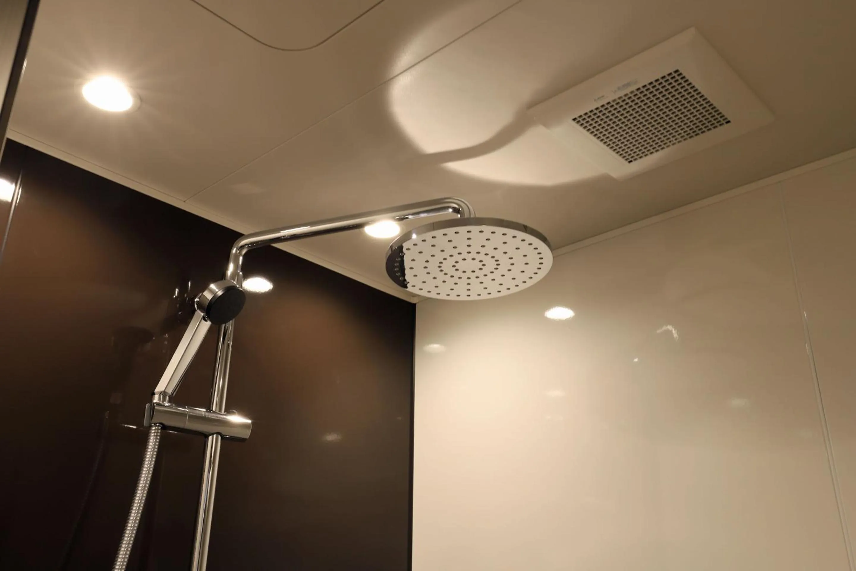 Shower in Yamagataya