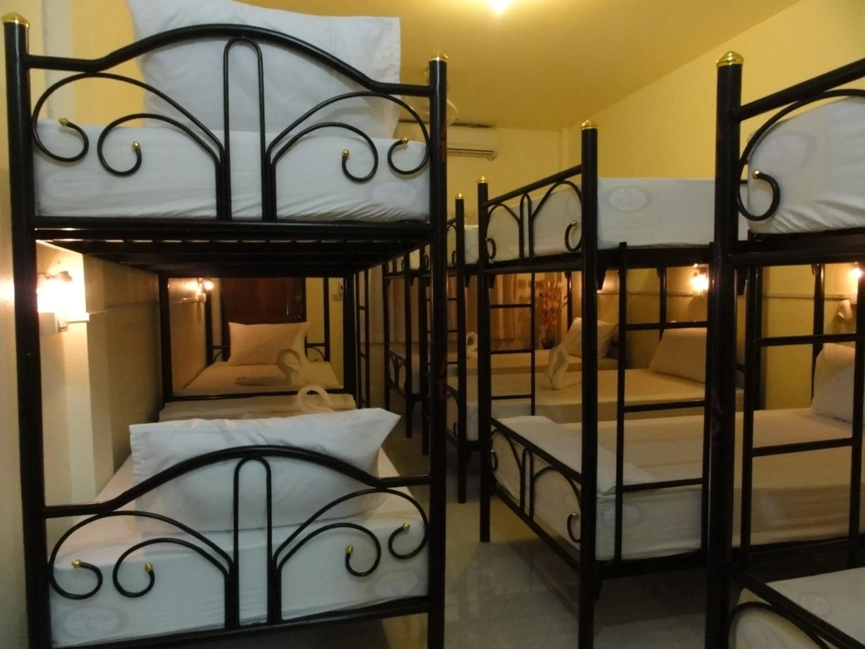 Bed in Seventeen Hostel