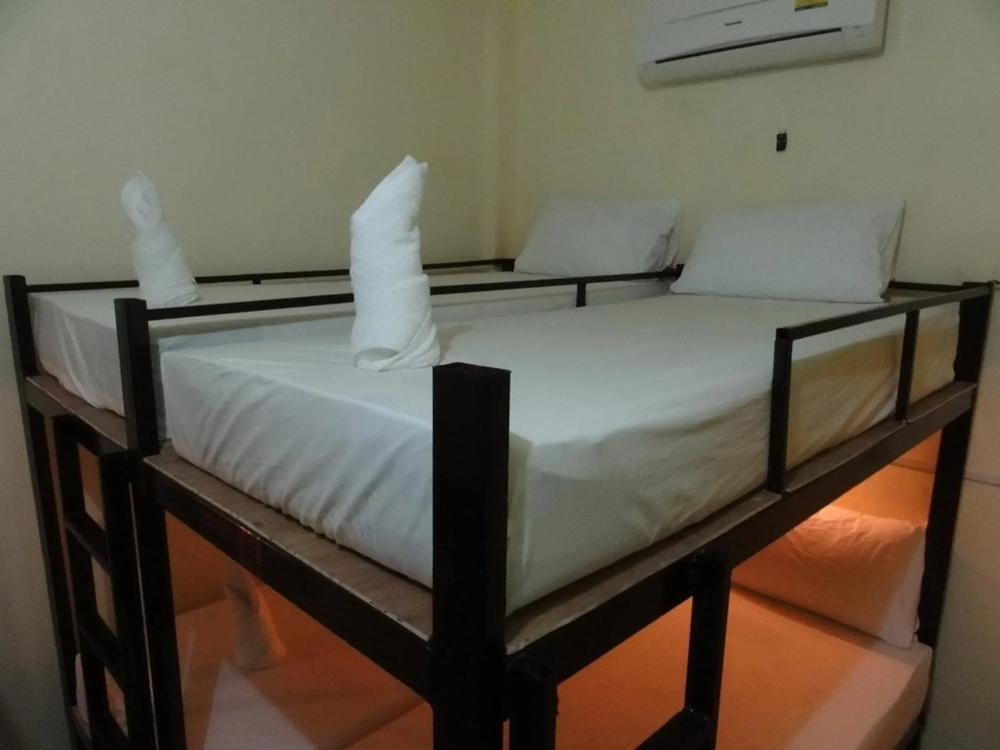 Bed in Seventeen Hostel