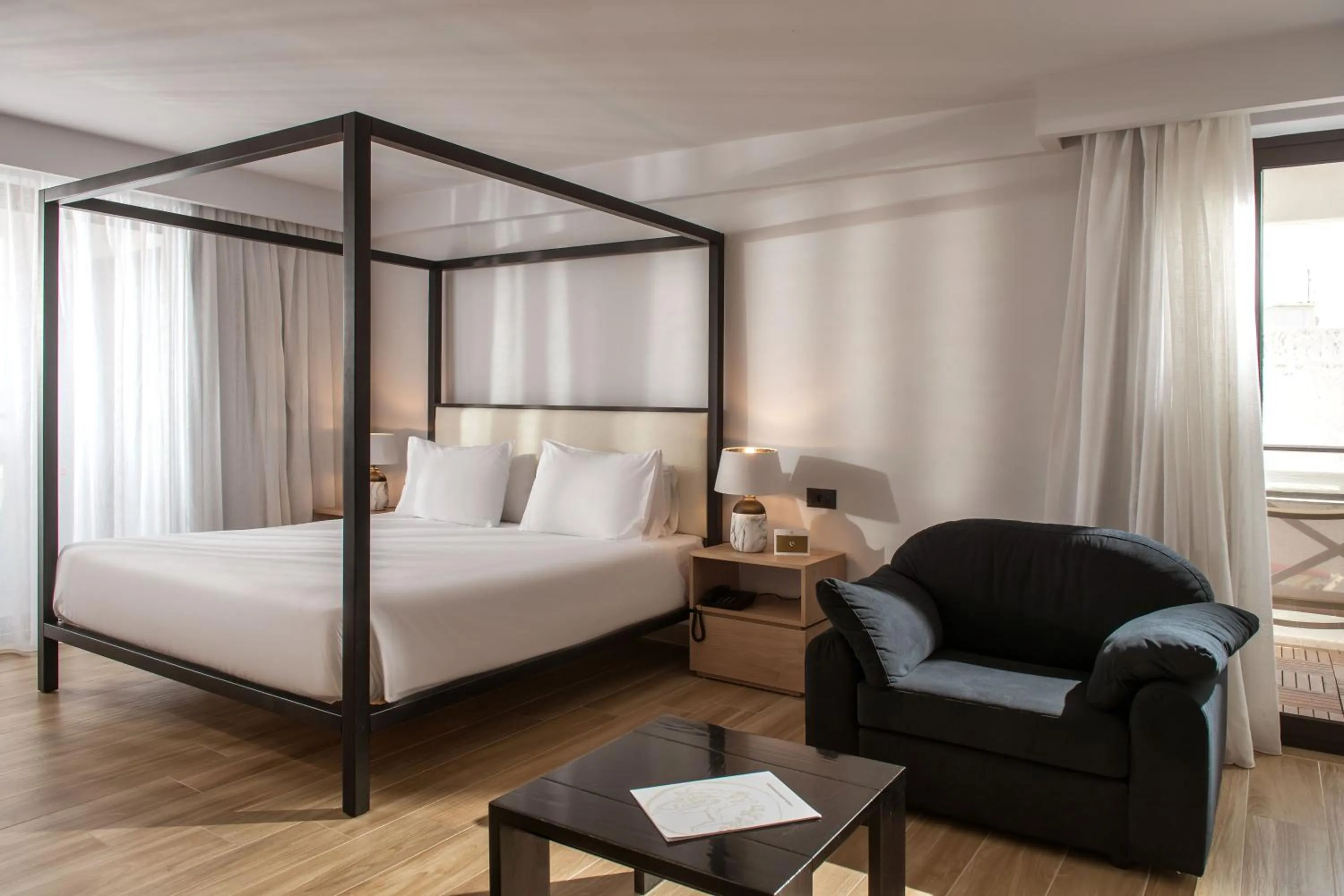 Bedroom, Bed in Hersonissos Palace