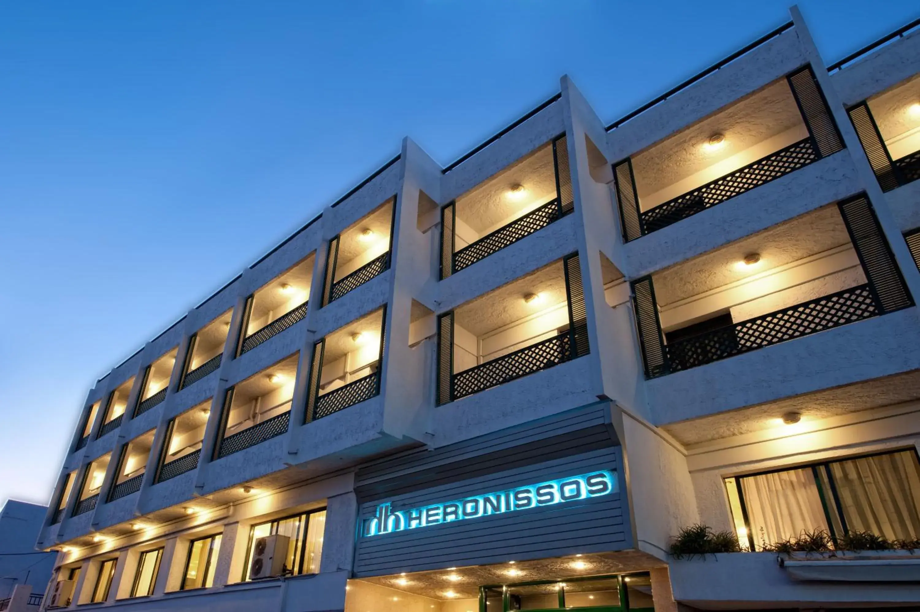 Facade/entrance in Heronissos Hotel Facade/entrance in Heronissos Hotel