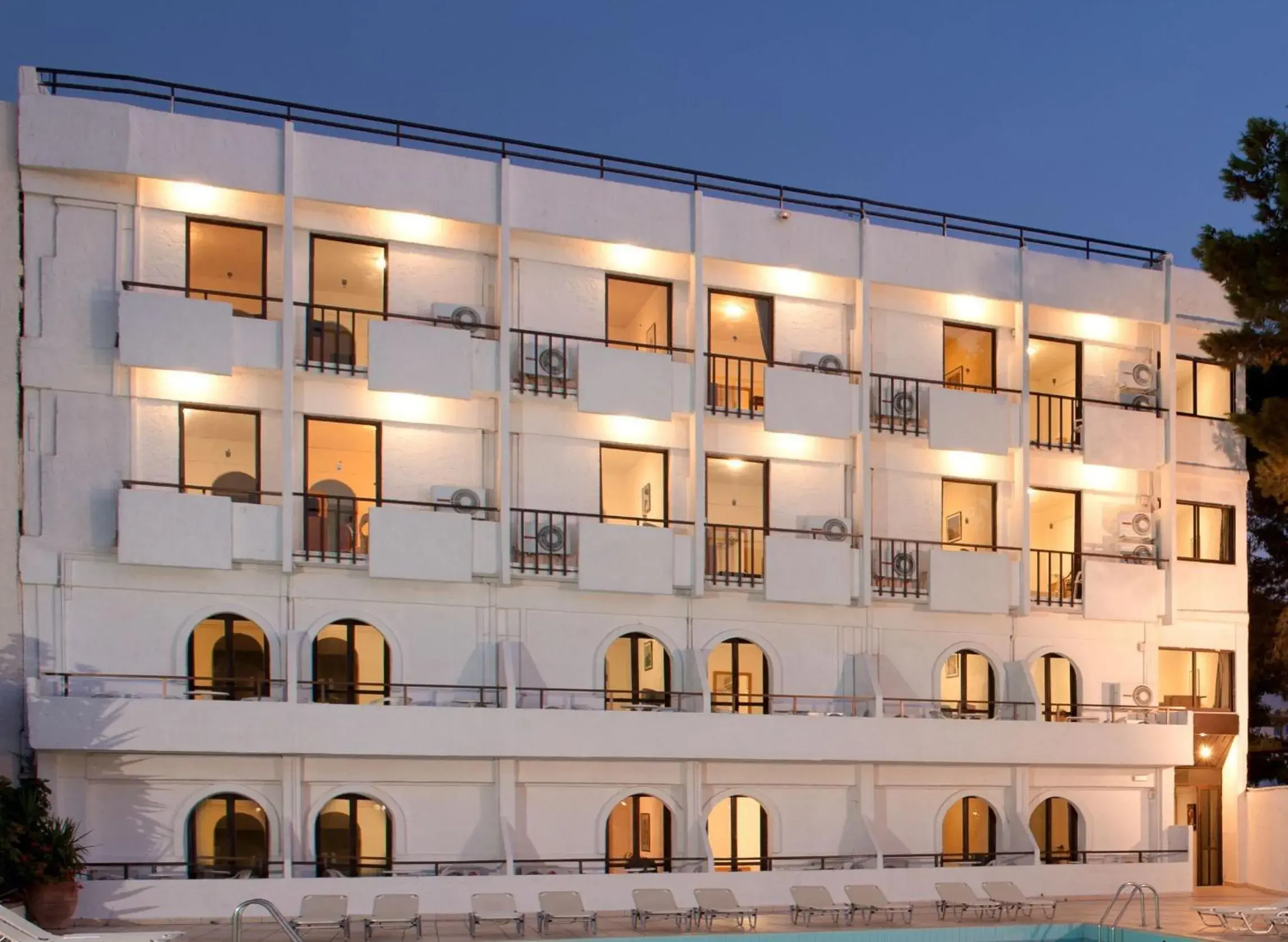 Facade/entrance in Heronissos Hotel Facade/entrance in Heronissos Hotel