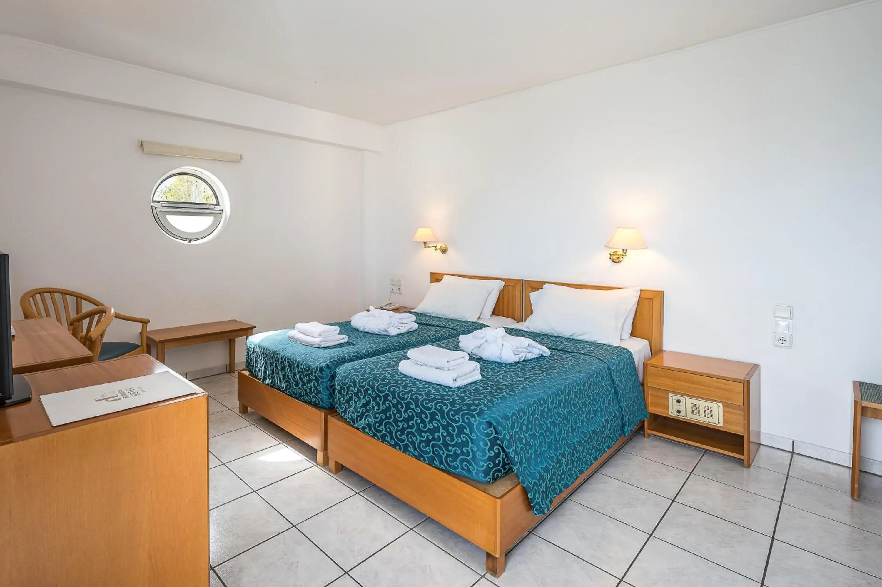 Bed in Heronissos Hotel Bed in Heronissos Hotel