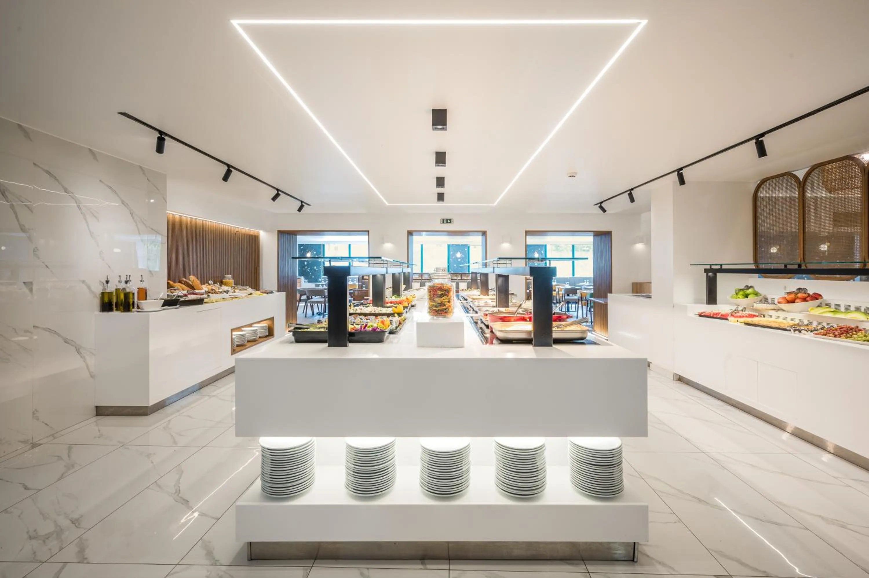 Restaurant/places to eat in Heronissos Hotel