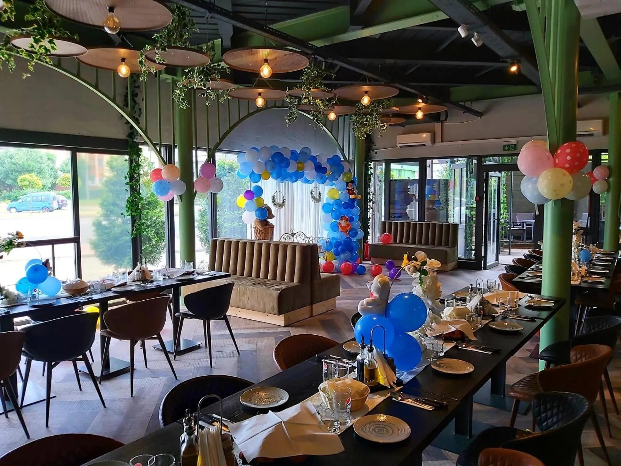 Restaurant/places to eat in Motel Carmen