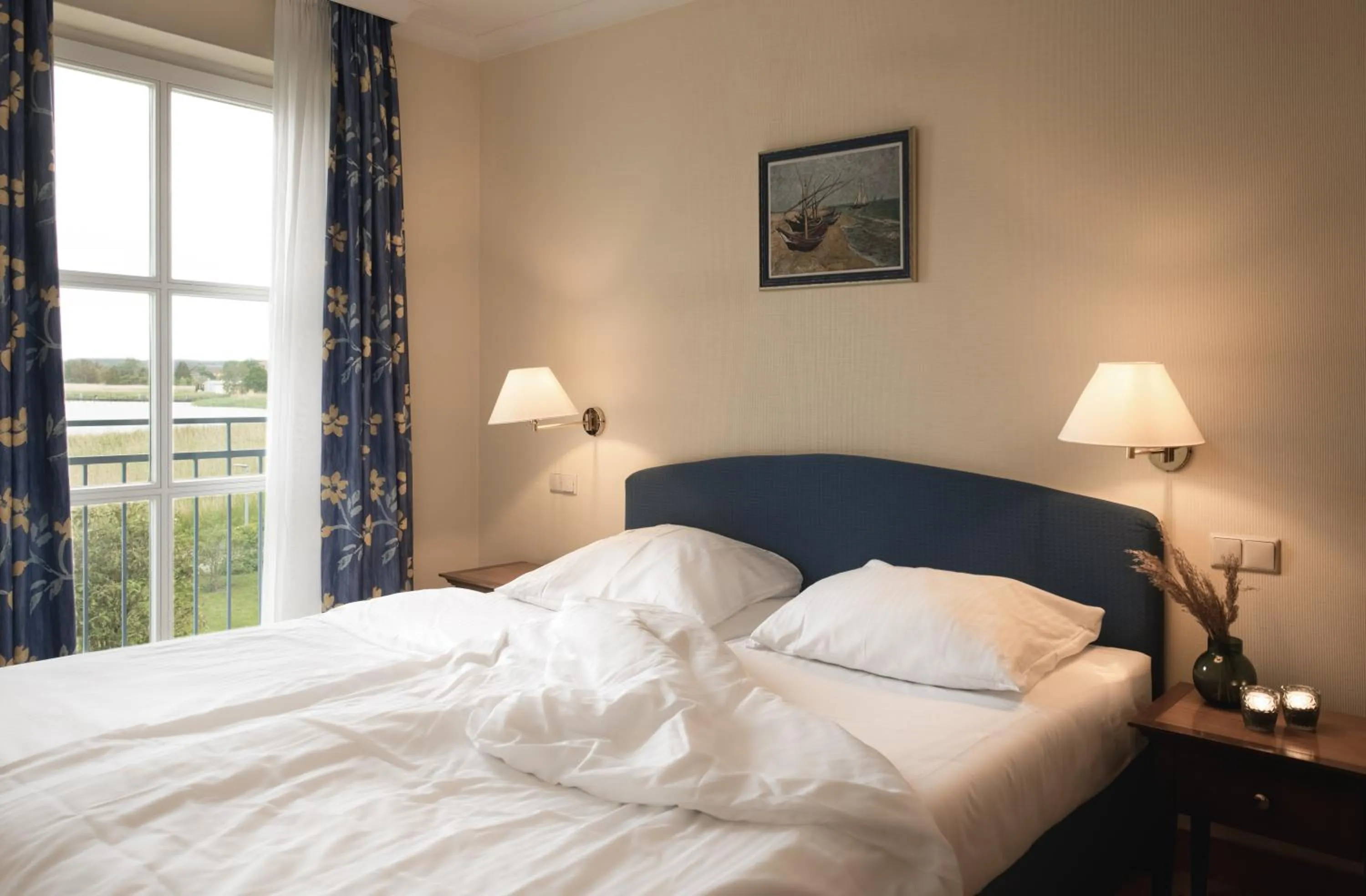 Bedroom, Bed in Balmer See – Hotel•Golf•Spa