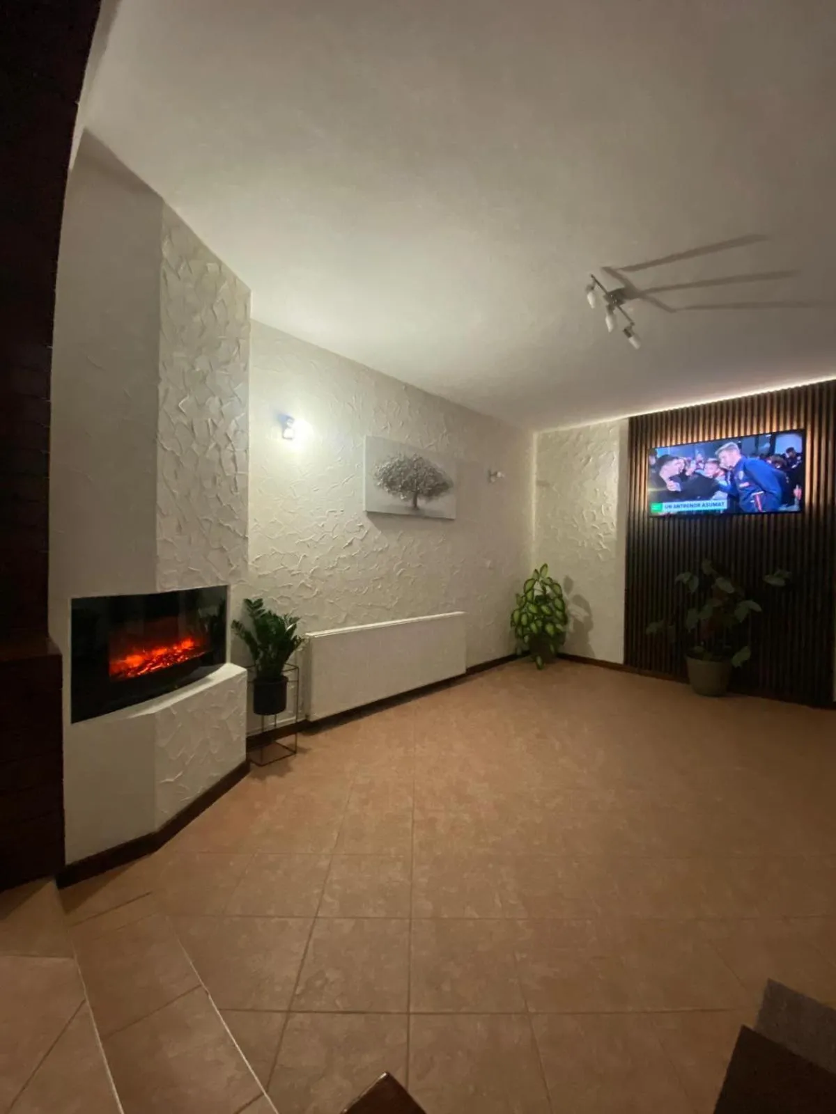 Communal lounge/ TV room in Vila Silvana