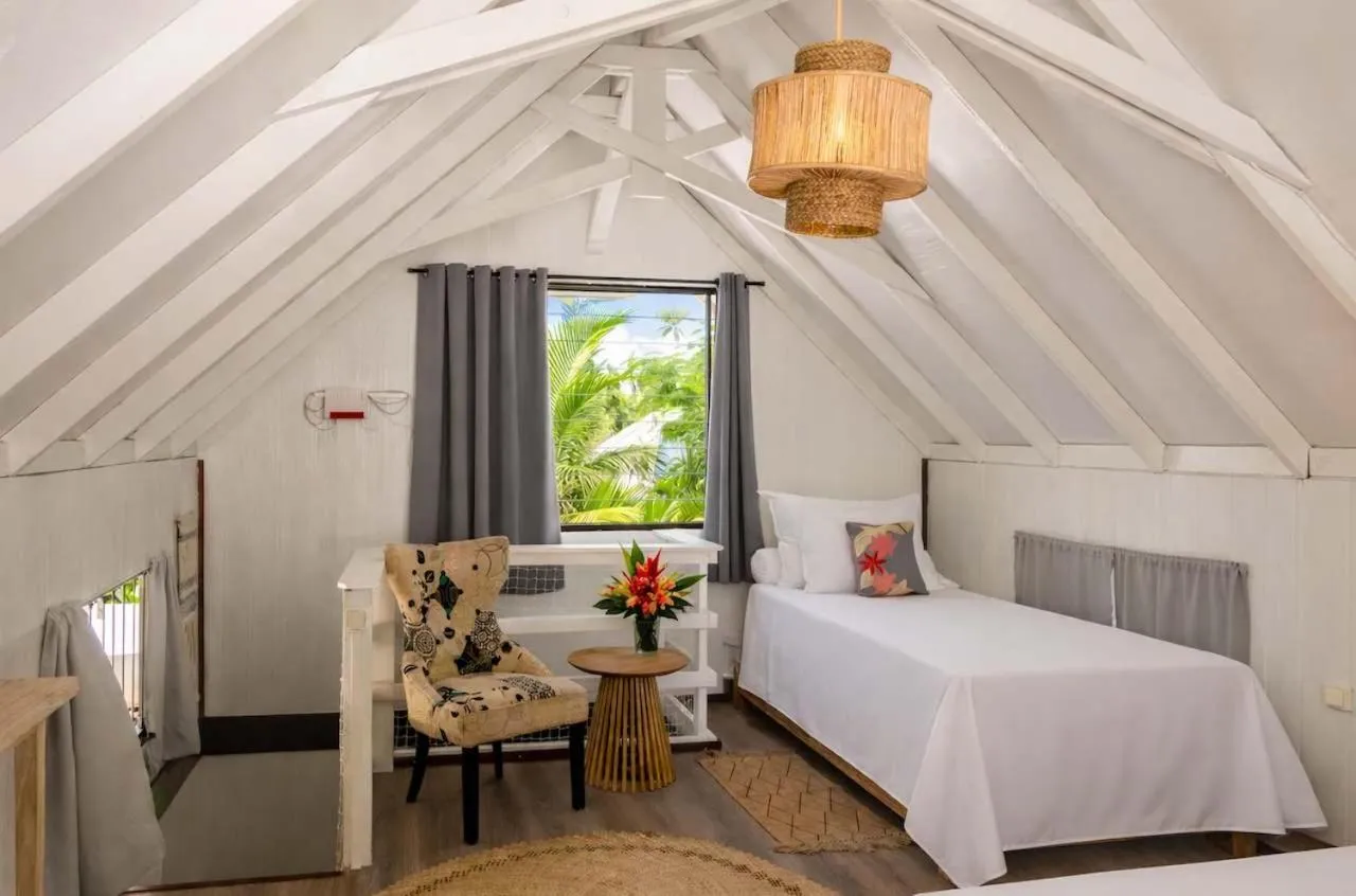 Bed in Matira Sunset House N659 DTO-MT