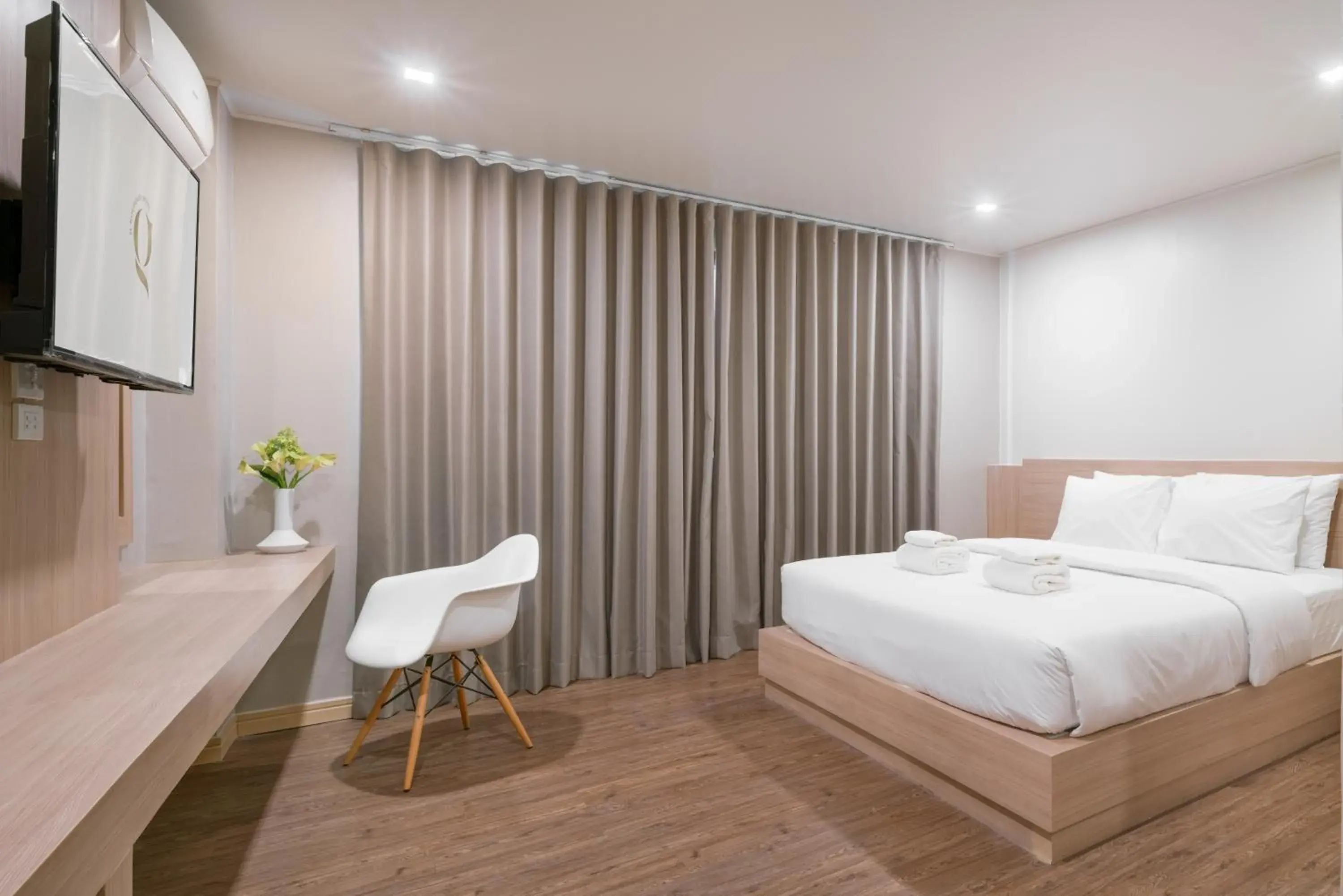 Photo of the whole room, Bed in G Boutique Silom Hotel Photo of the whole room, Bed in G Boutique Silom Hotel