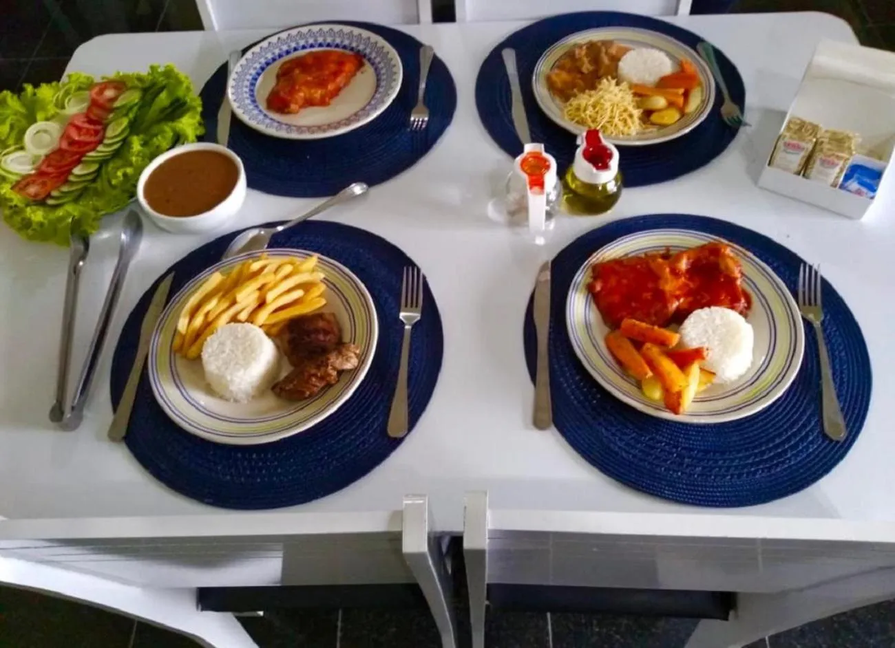 Meals in Pousada Hotel Canto dos Mares