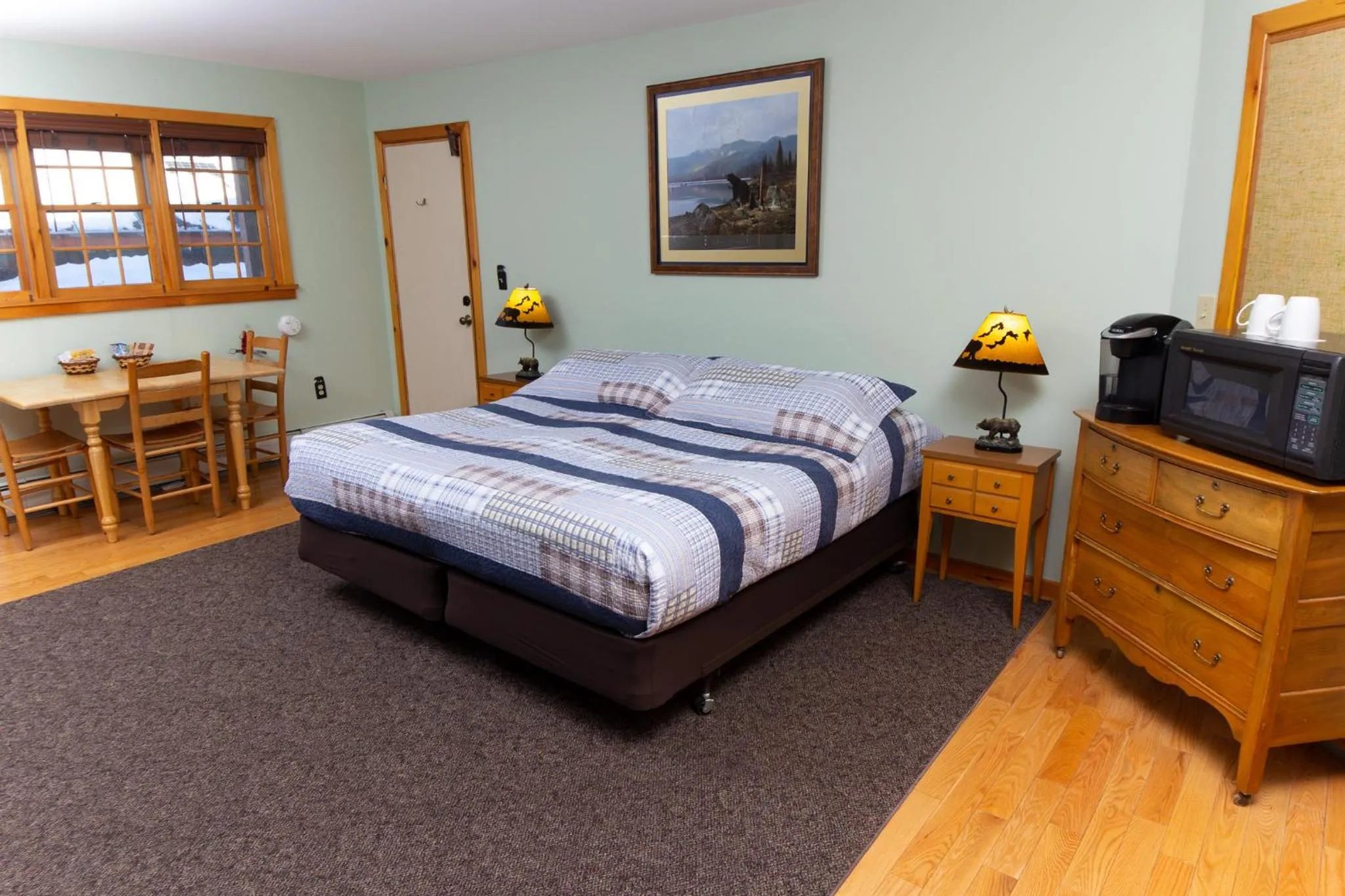 Bed in Trails End Inn