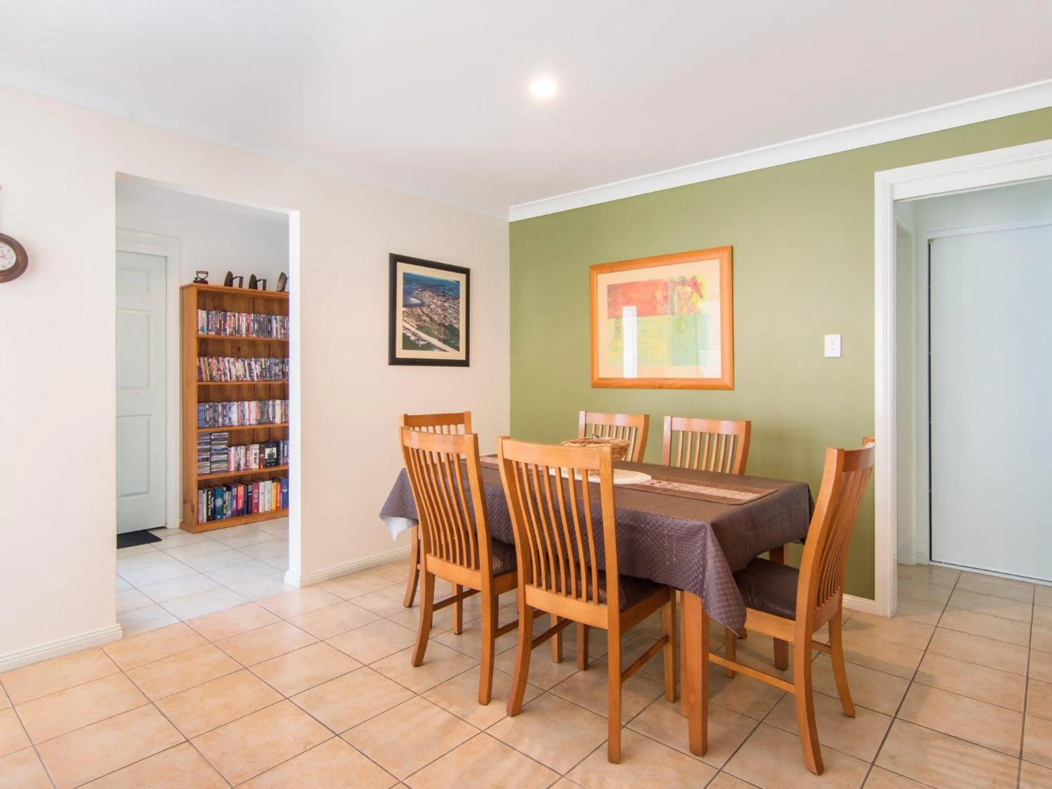 1 54 Parkes Street