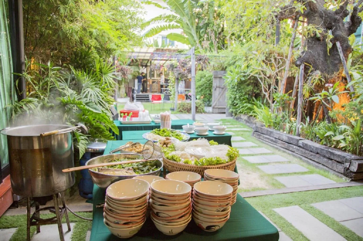 Restaurant/places to eat in The Loft Resort Bangkok