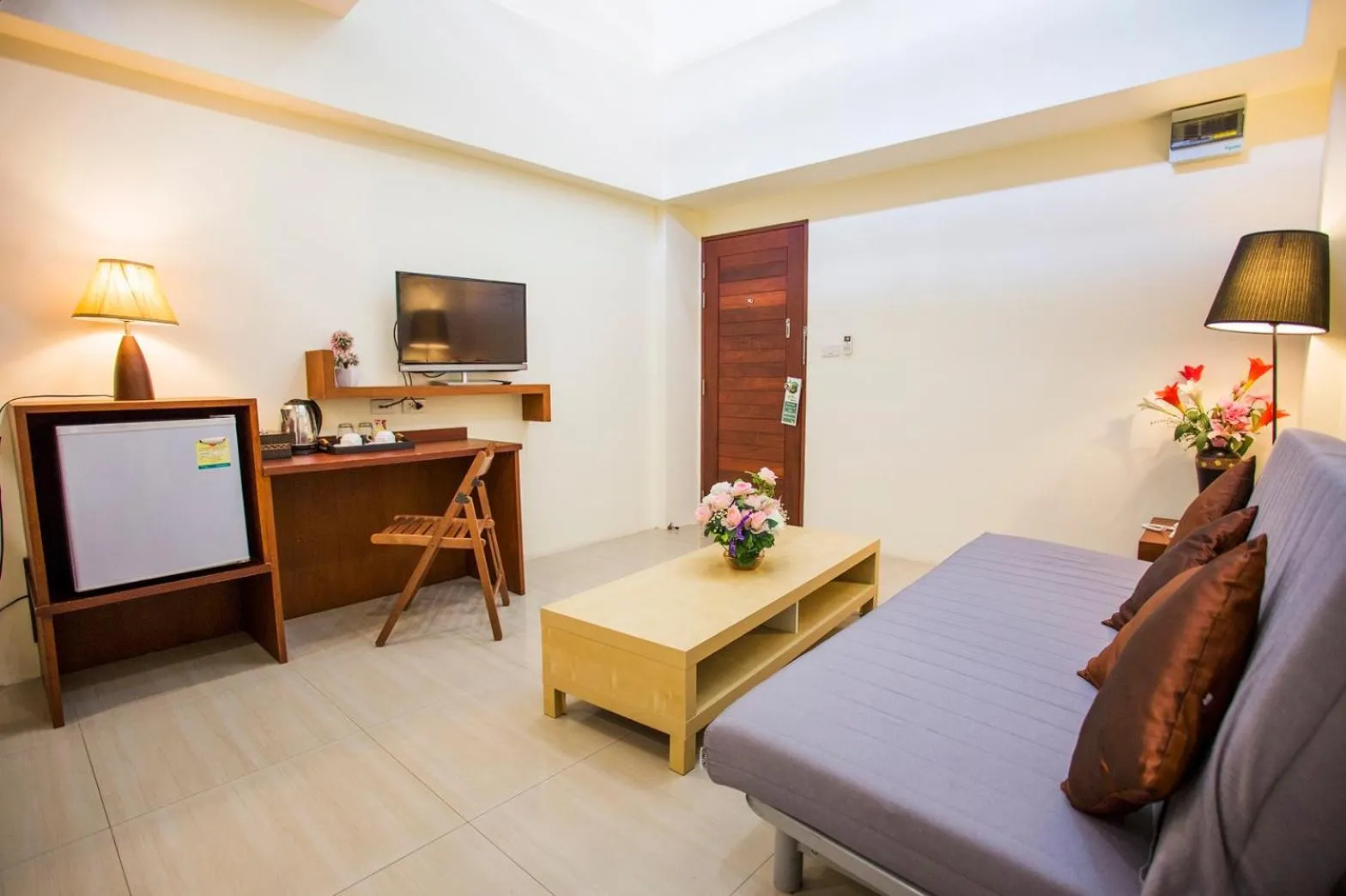 Coffee/tea facilities, Bed in The Loft Resort Bangkok