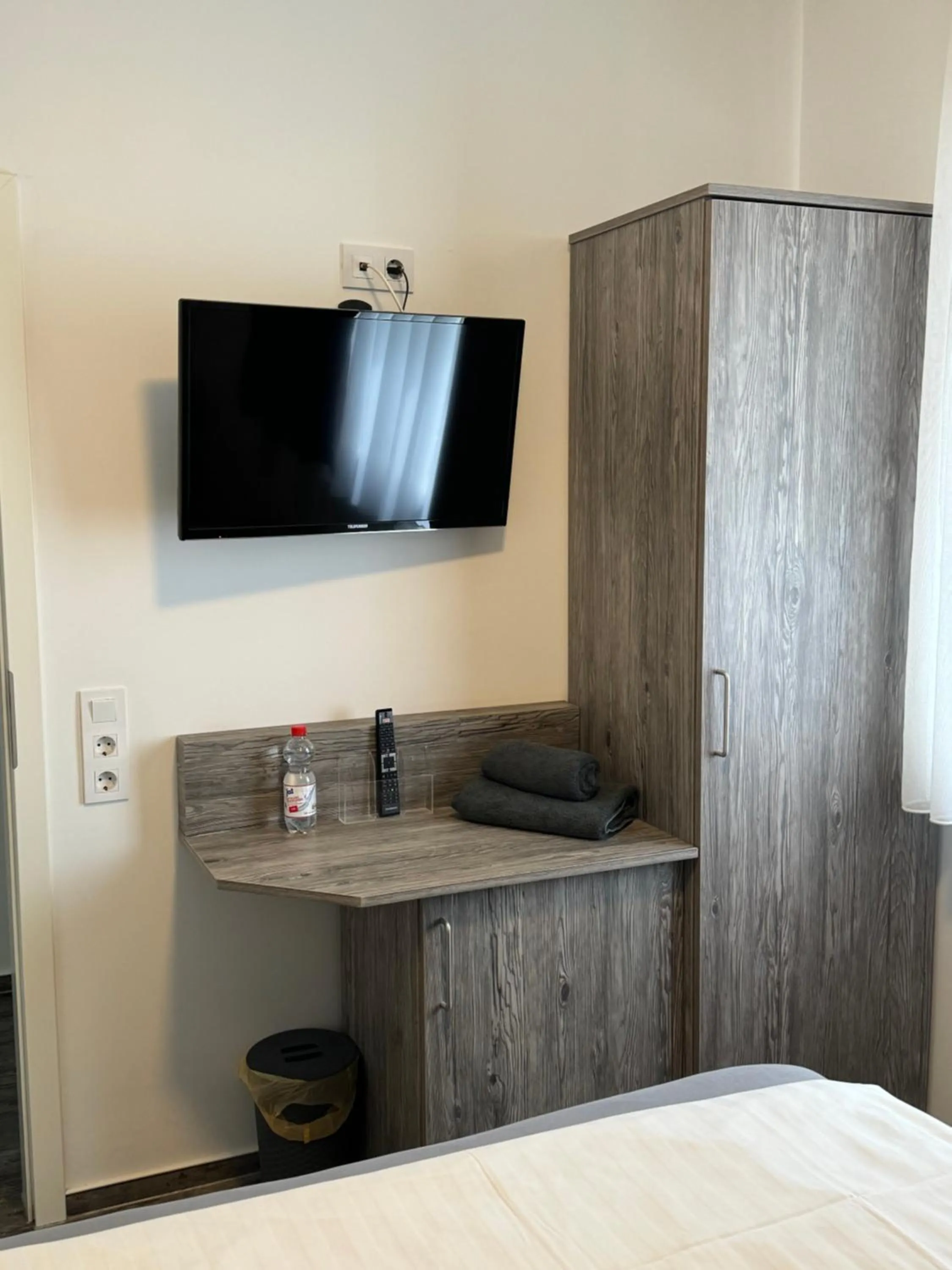 TV and multimedia, Bed in Pension Zwei A