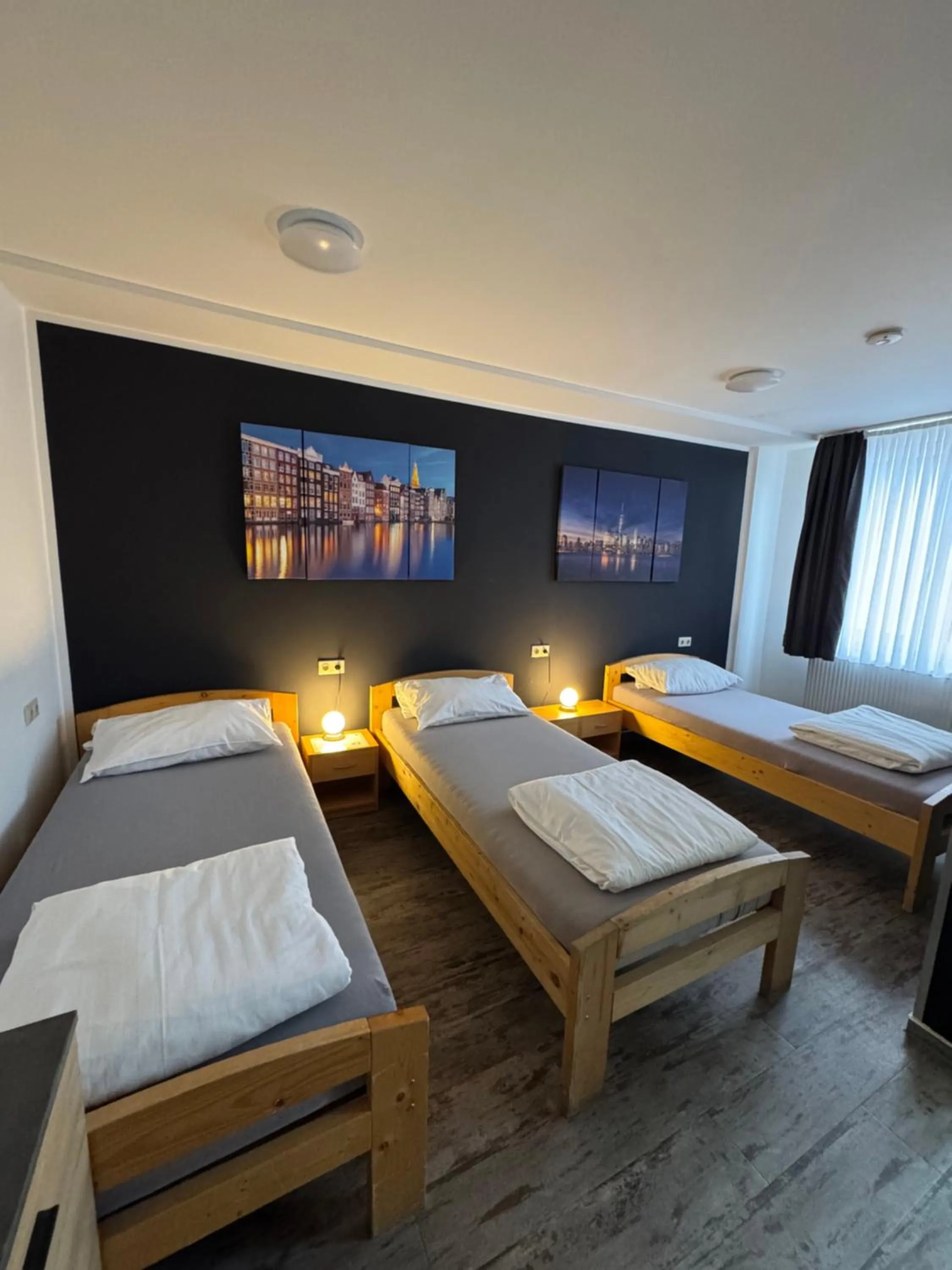 Bed in Pension Zwei A