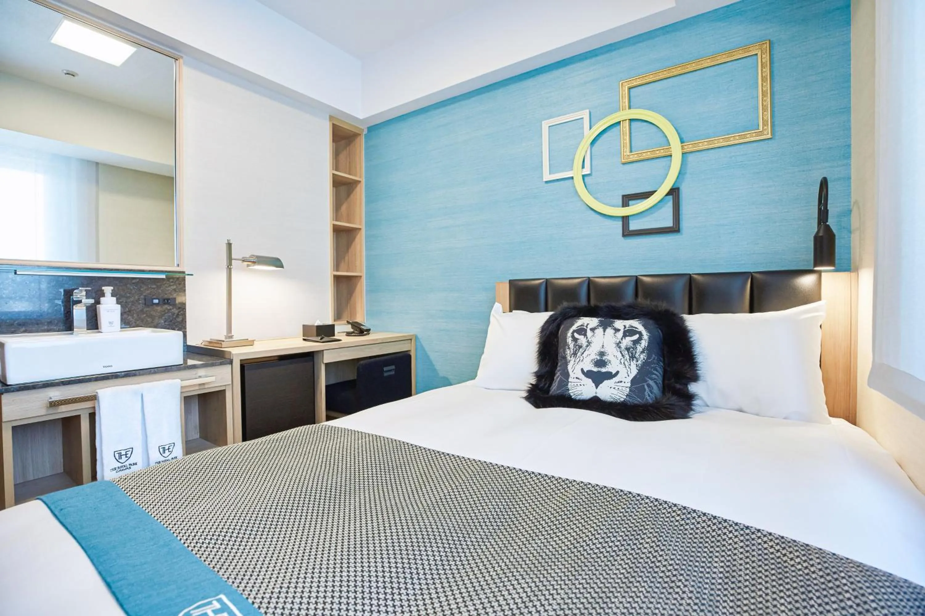 Photo of the whole room, Bed in The Royal Park Canvas - Osaka Kitahama