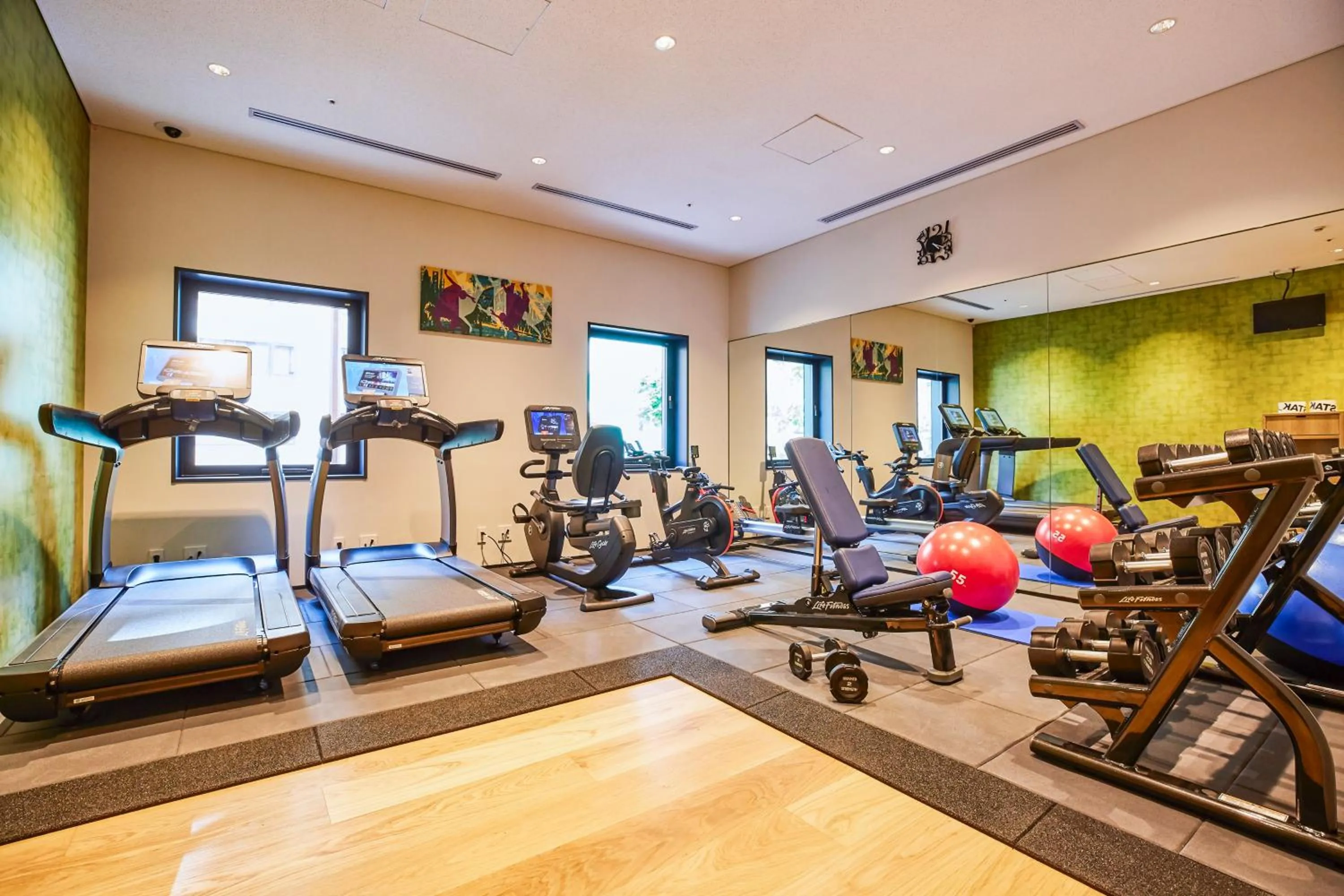Fitness centre/facilities in The Royal Park Canvas - Osaka Kitahama