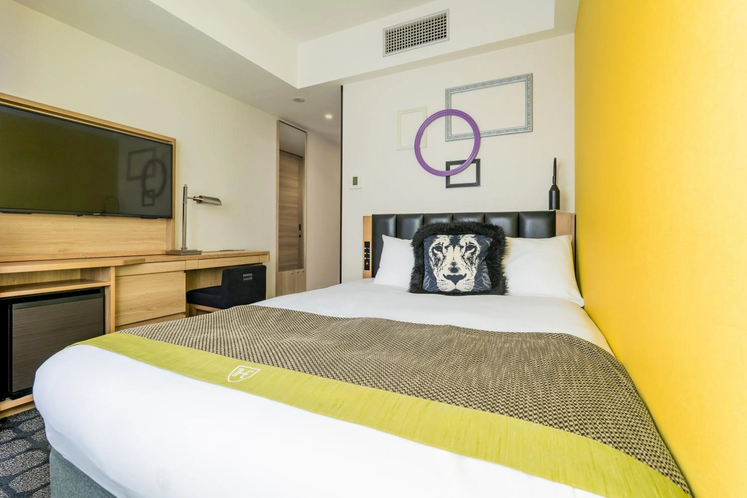 Photo of the whole room, Bed in The Royal Park Canvas - Osaka Kitahama