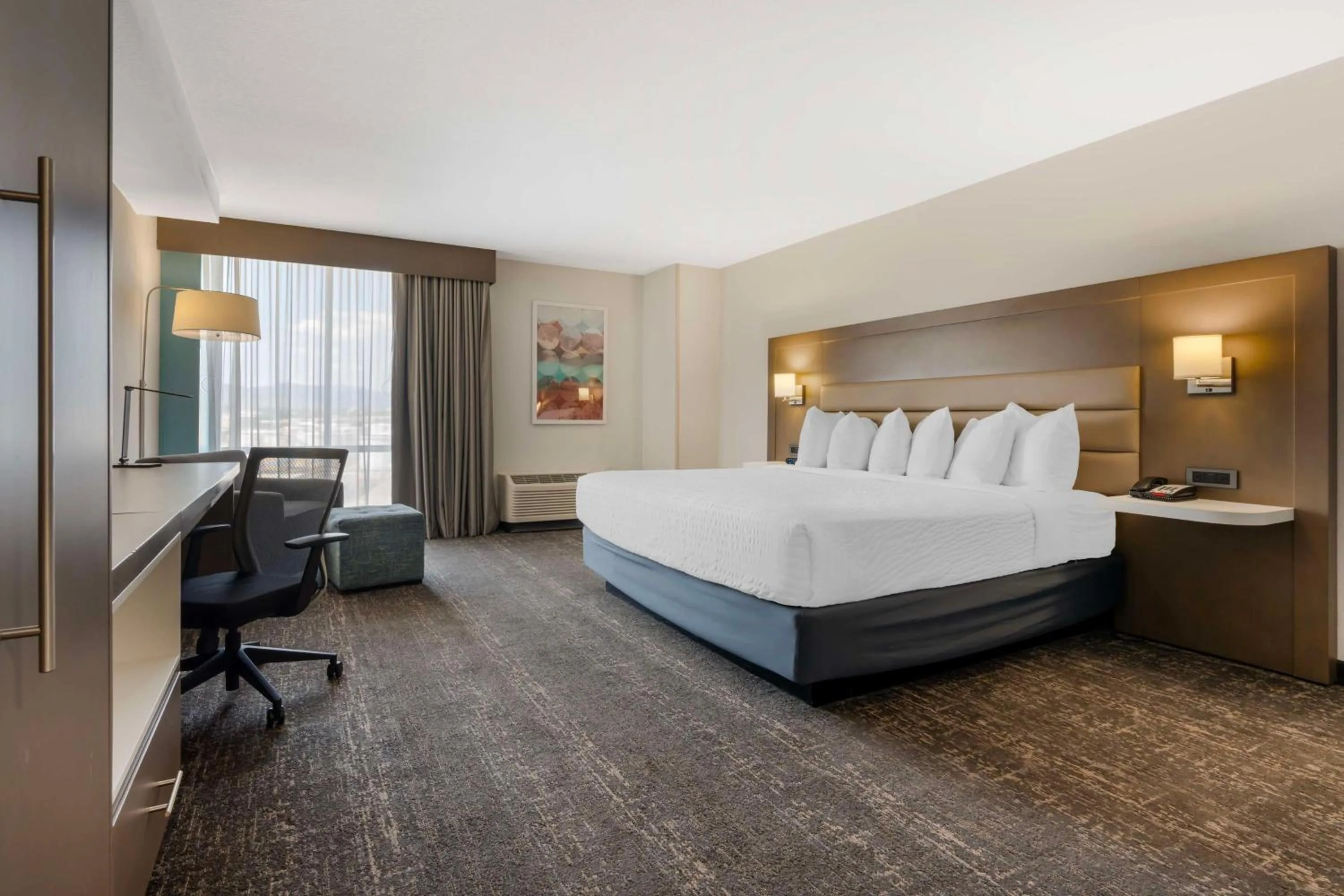Bedroom, Bed in Best Western Plus Sparks-Reno Hotel