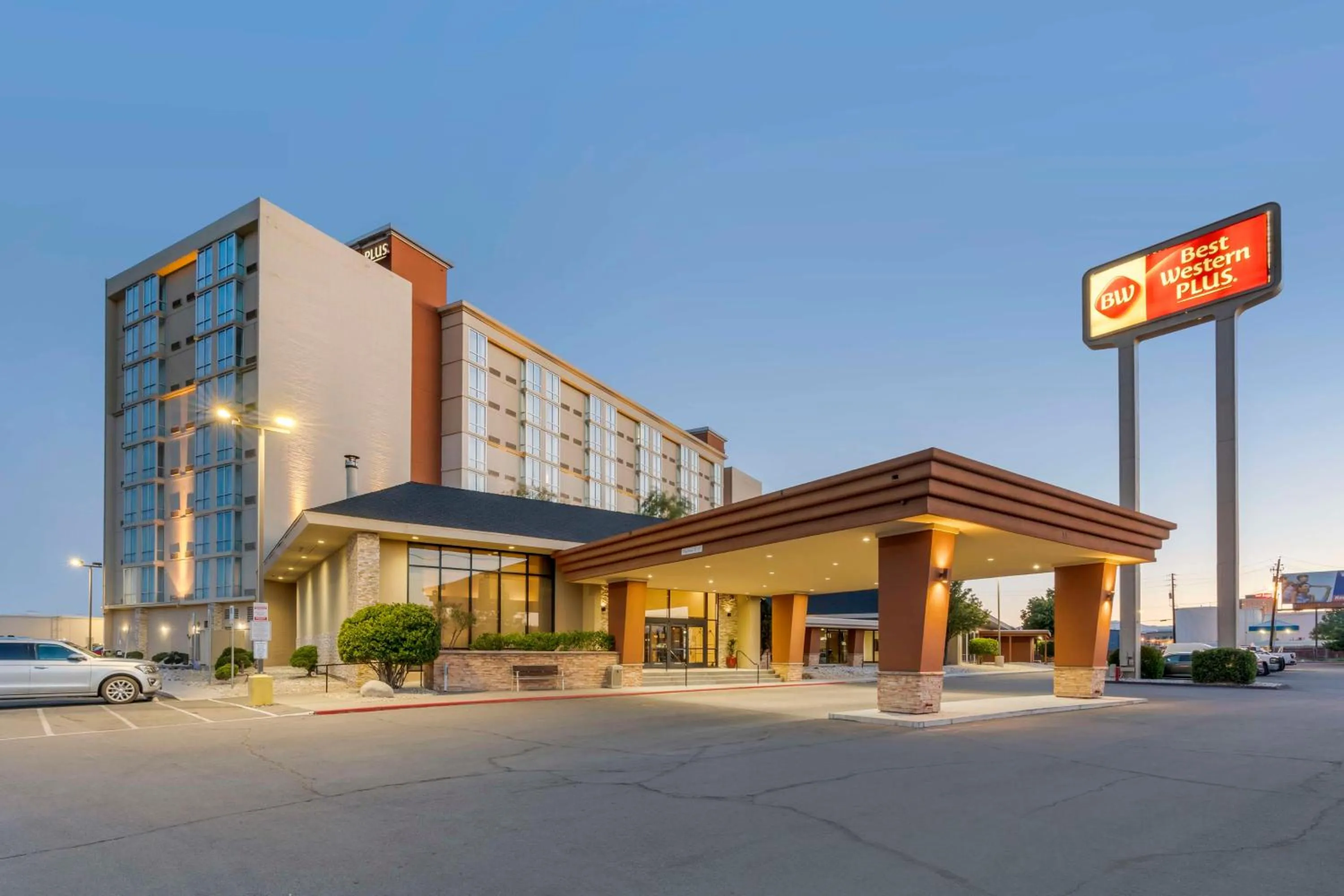 Property building in Best Western Plus Sparks-Reno Hotel
