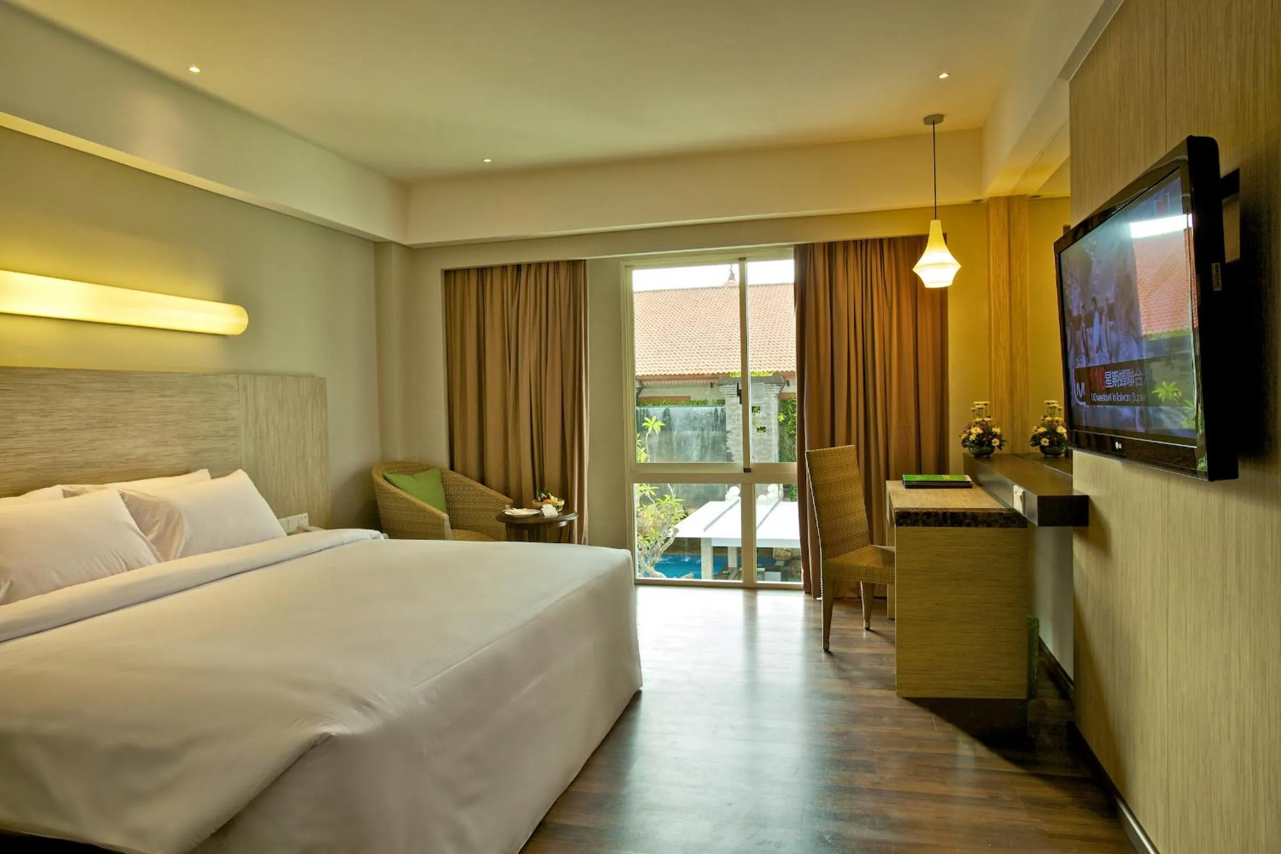 TV and multimedia, Bed in Bintang Kuta Hotel