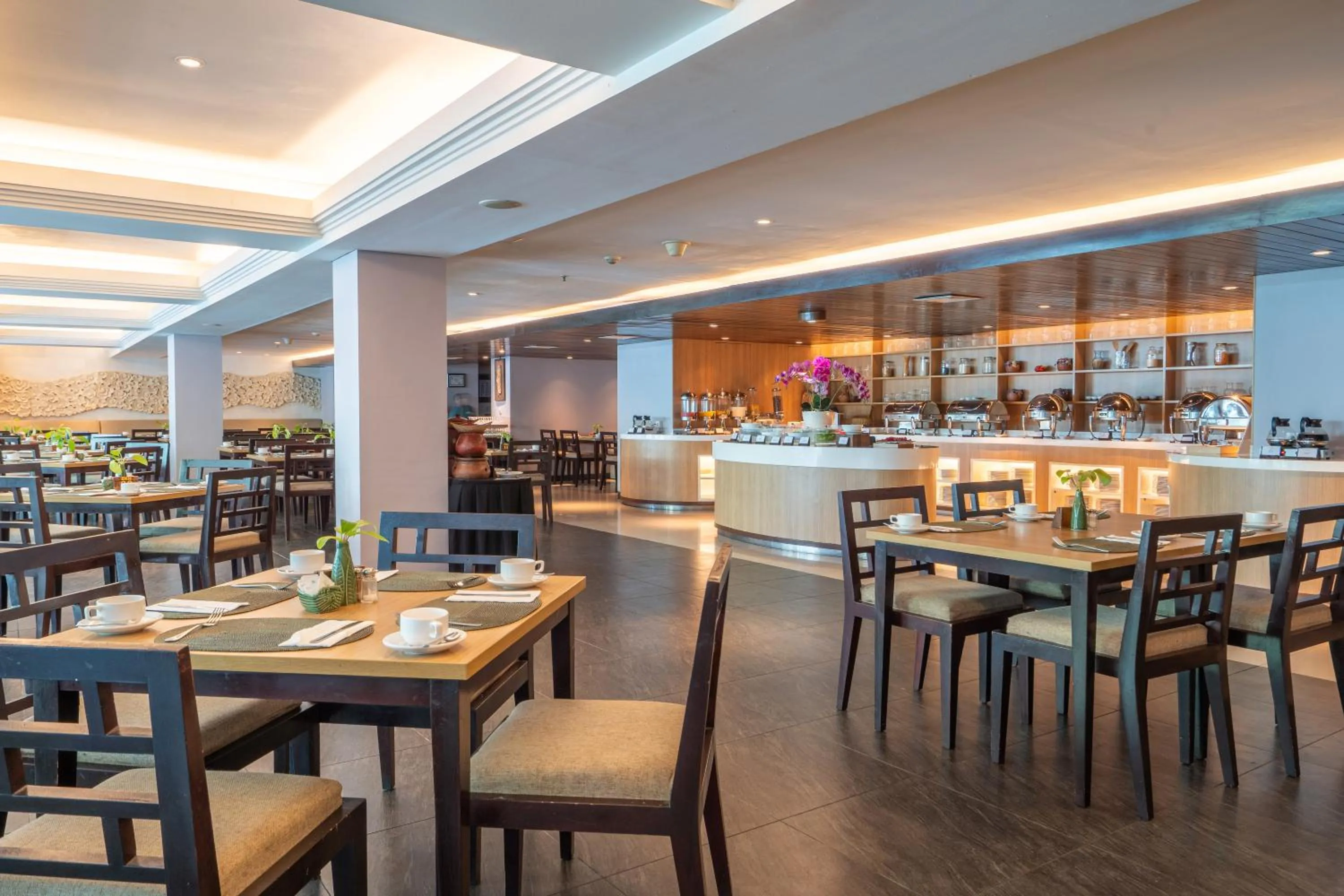 Buffet breakfast in Bintang Kuta Hotel