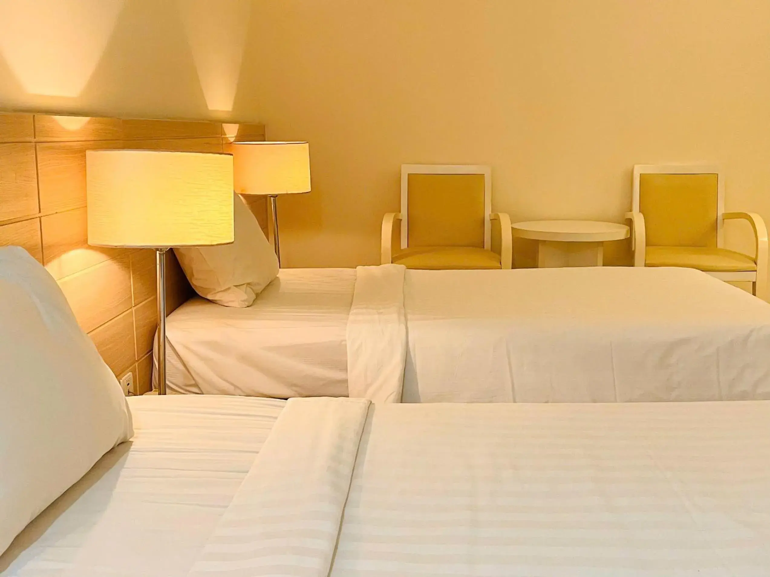 Superior Double or Twin Room in Nhi Phi Hotel Superior Double or Twin Room in Nhi Phi Hotel