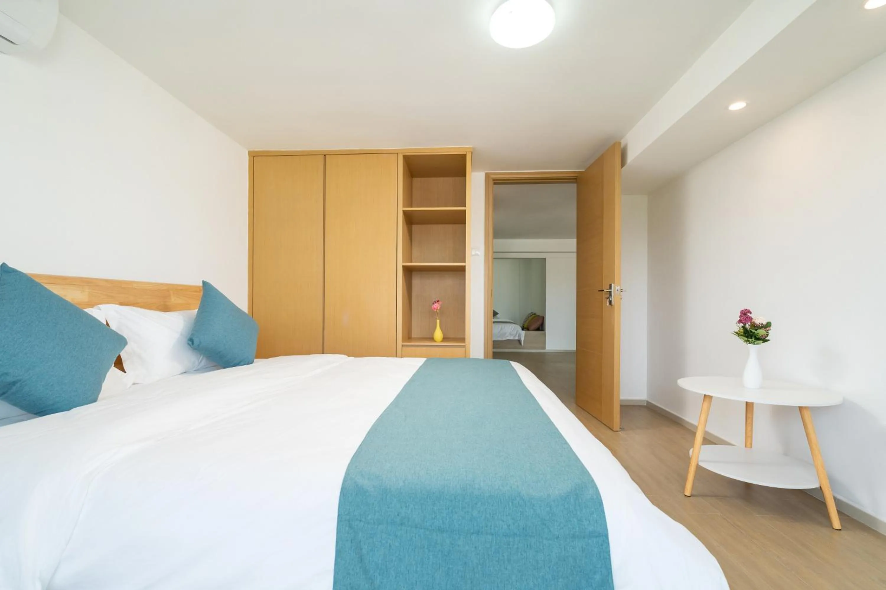 Bedroom, Bed in Neal Yat Seaview Apartment Haitang Bay Sanya