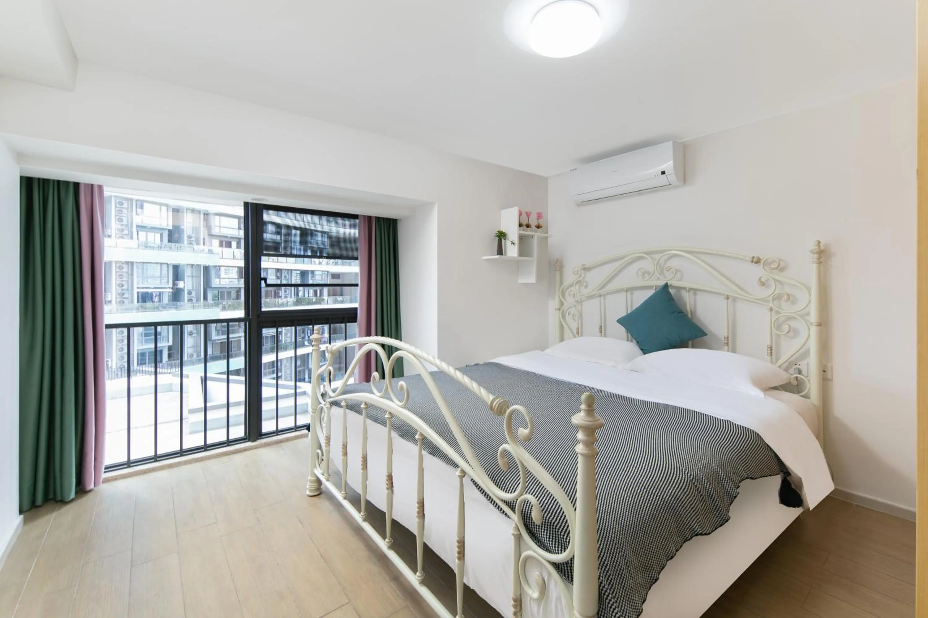 Bedroom, Bed in Neal Yat Seaview Apartment Haitang Bay Sanya