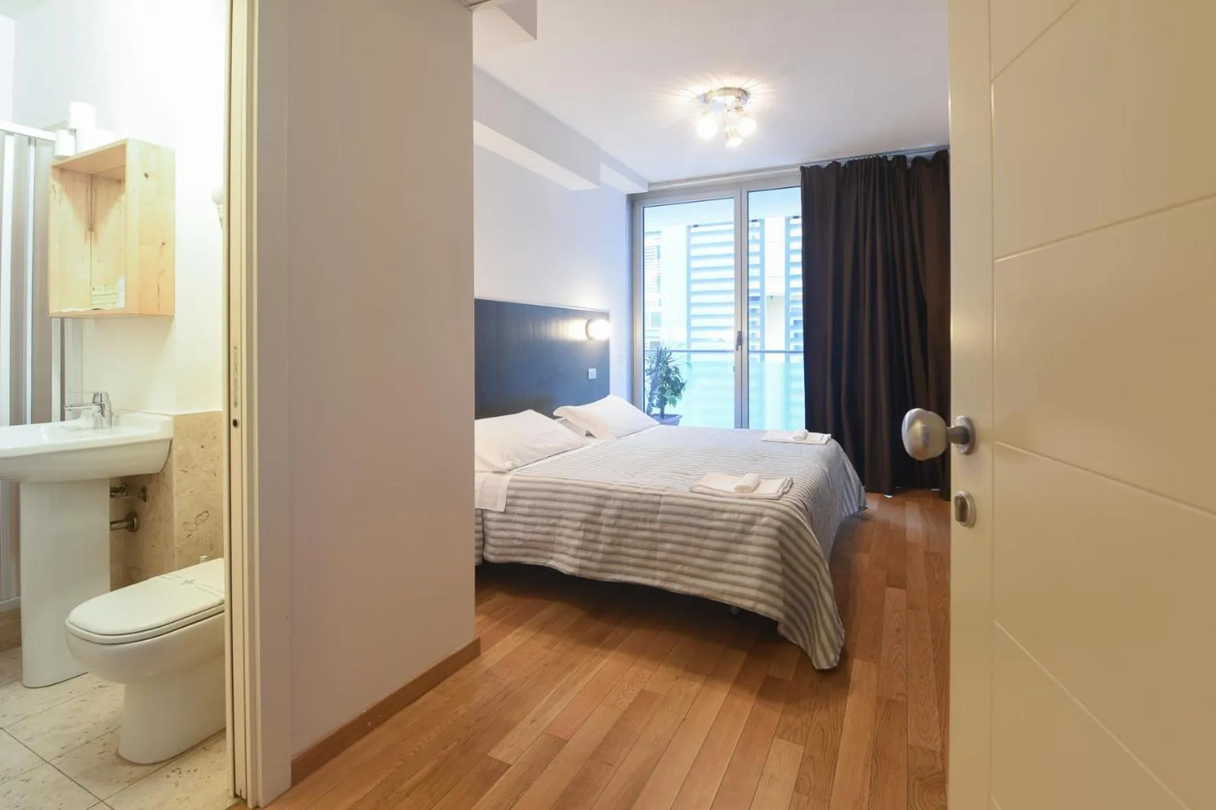 Photo of the whole room, Bed in Daglingegneri