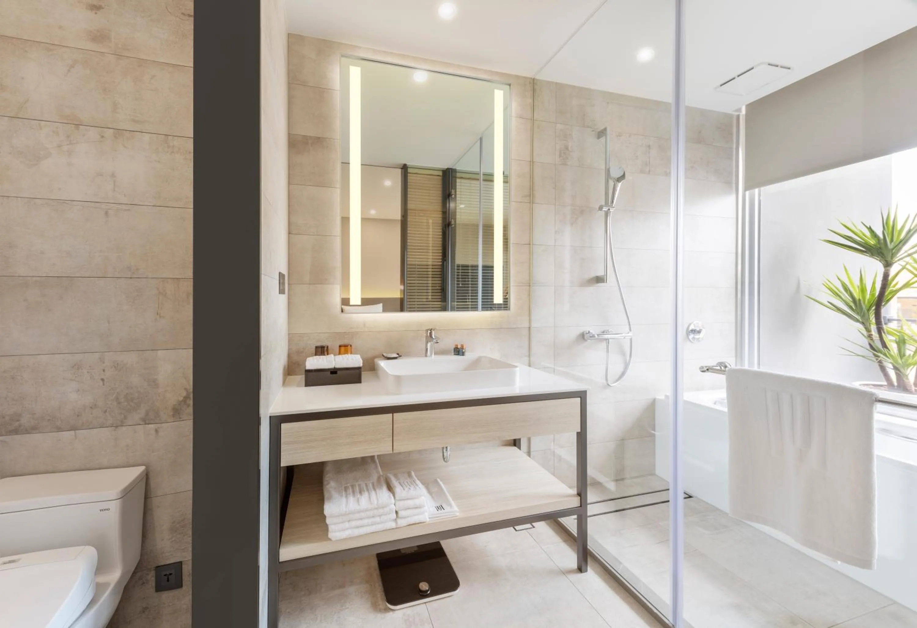 Shower in Parkview Taipei