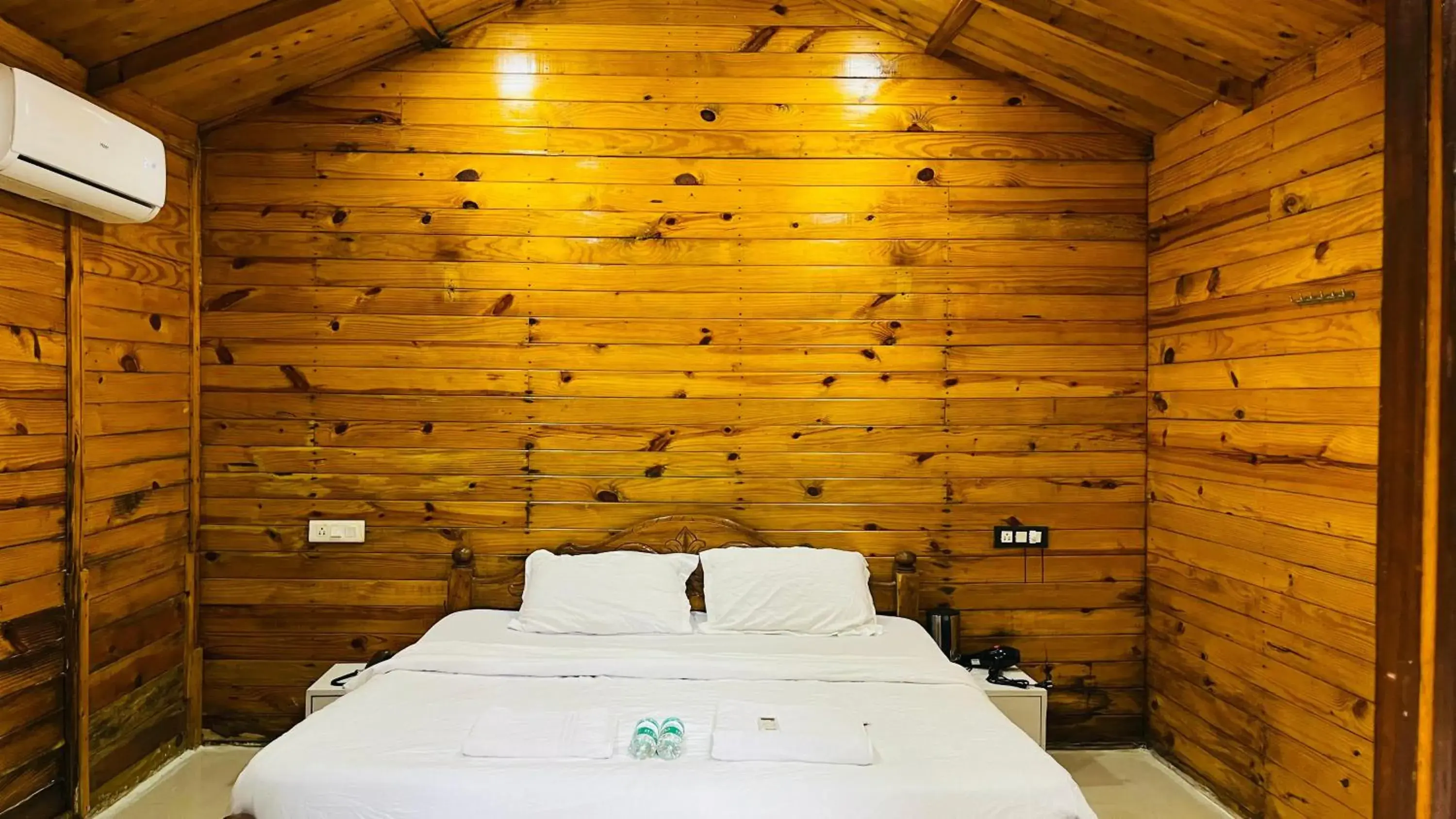 Bed in Palolem Luxuries Beach Cottages Bed in Palolem Luxuries Beach Cottages