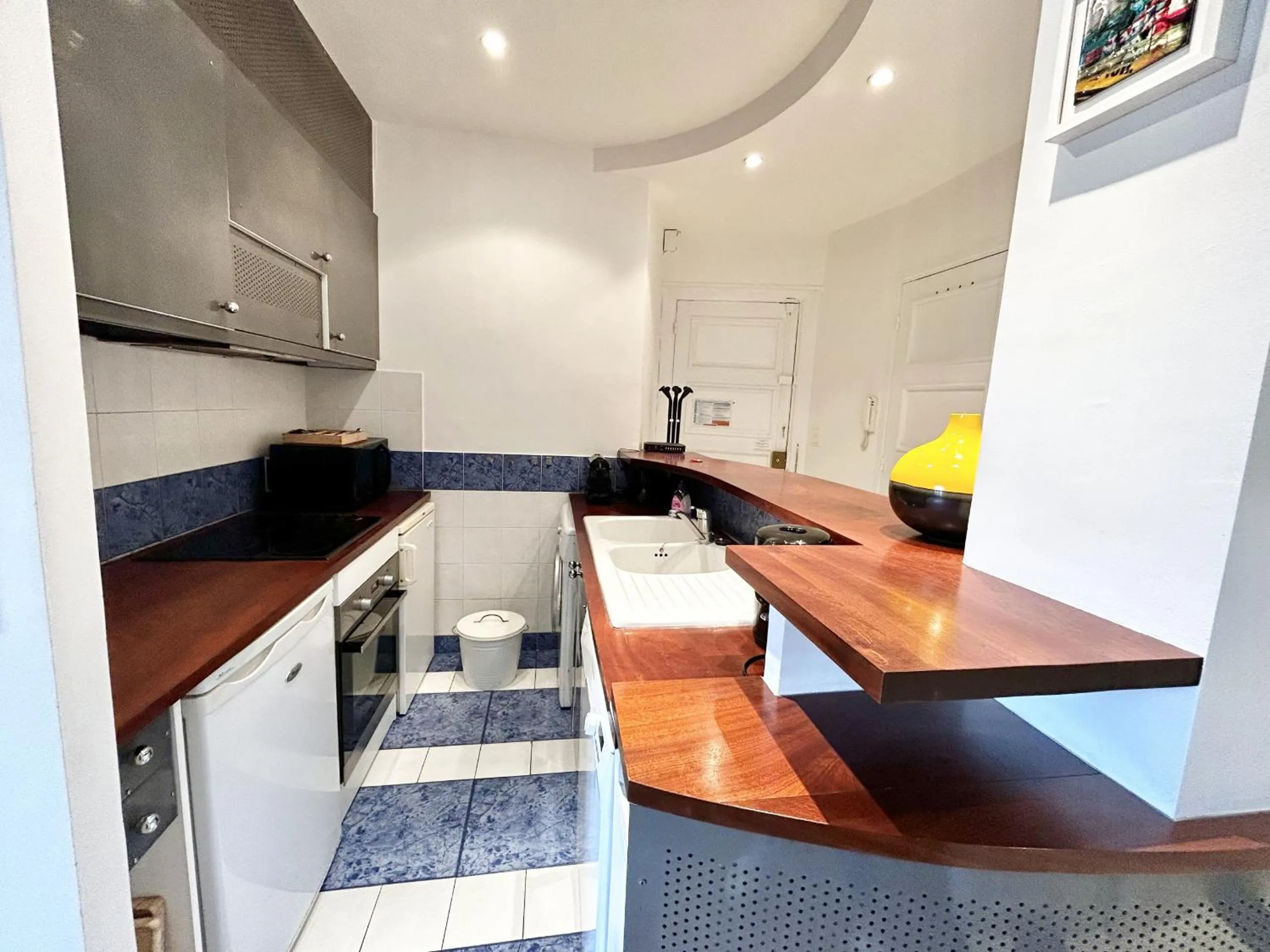 Kitchen or kitchenette in ApartHotel Riviera - Nice Côte d'Azur - Grimaldi AC - Promenade des Anglais