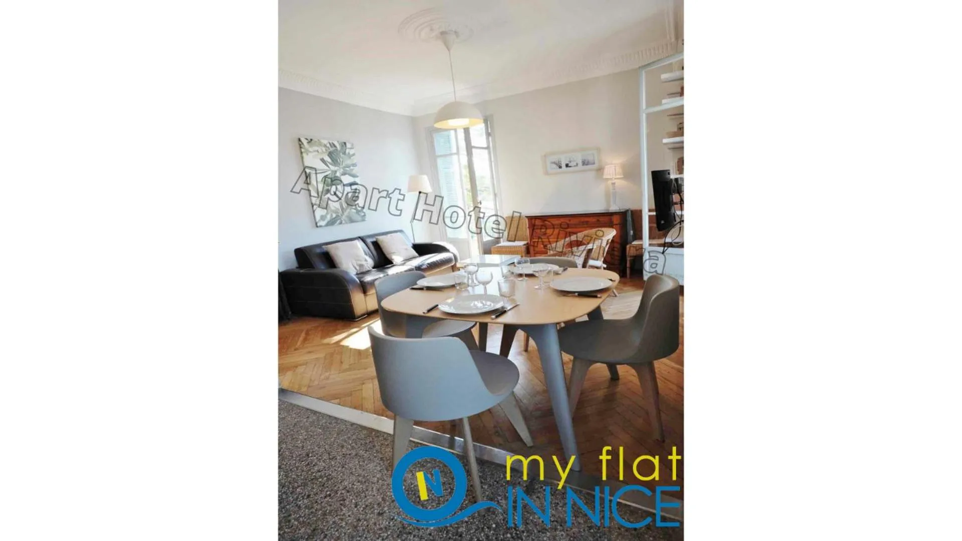 Dining area in ApartHotel Riviera - Nice Côte d'Azur - Grimaldi AC - Promenade des Anglais