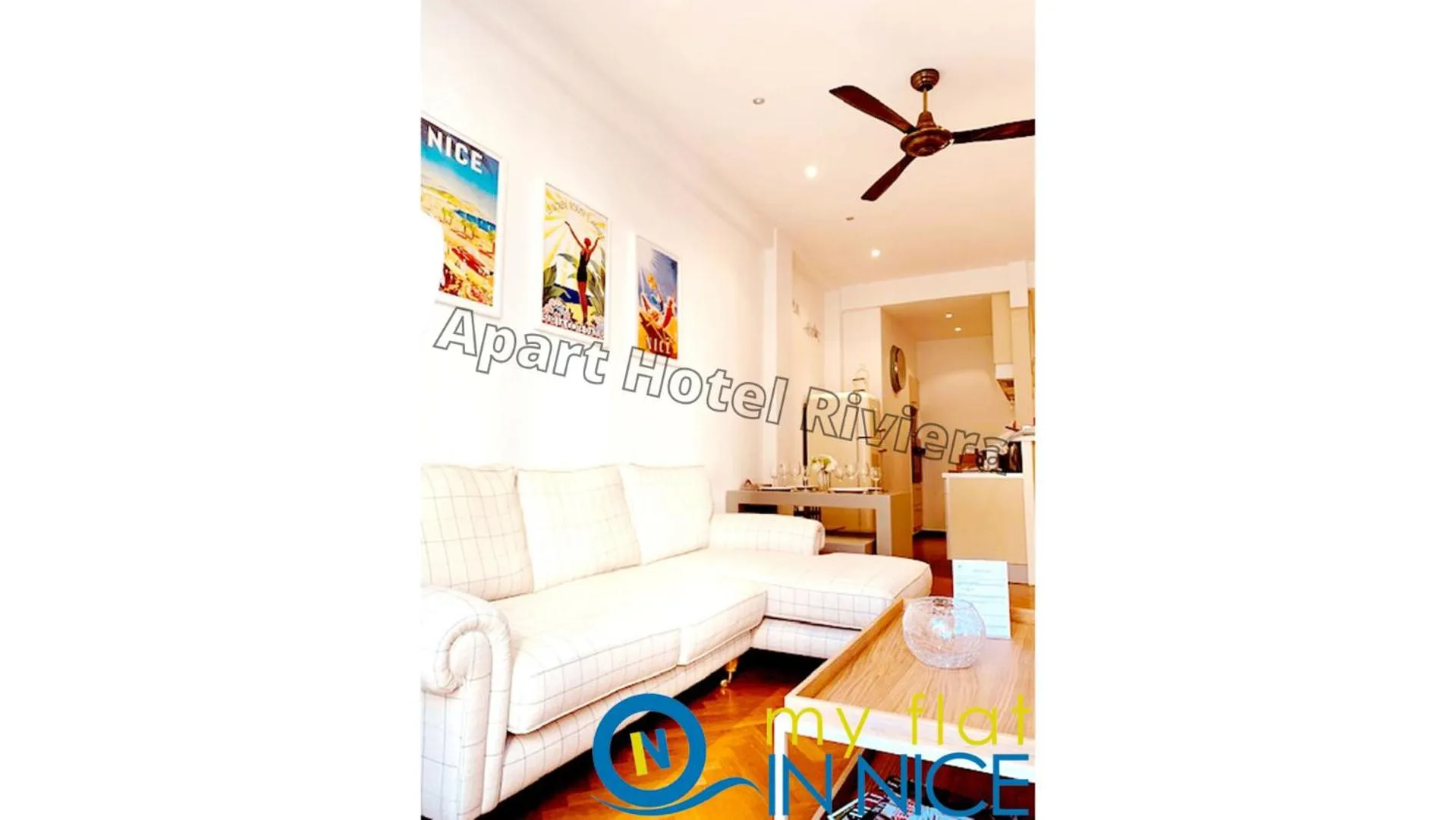 Communal lounge/ TV room in ApartHotel Riviera - Nice Côte d'Azur - Grimaldi AC - Promenade des Anglais