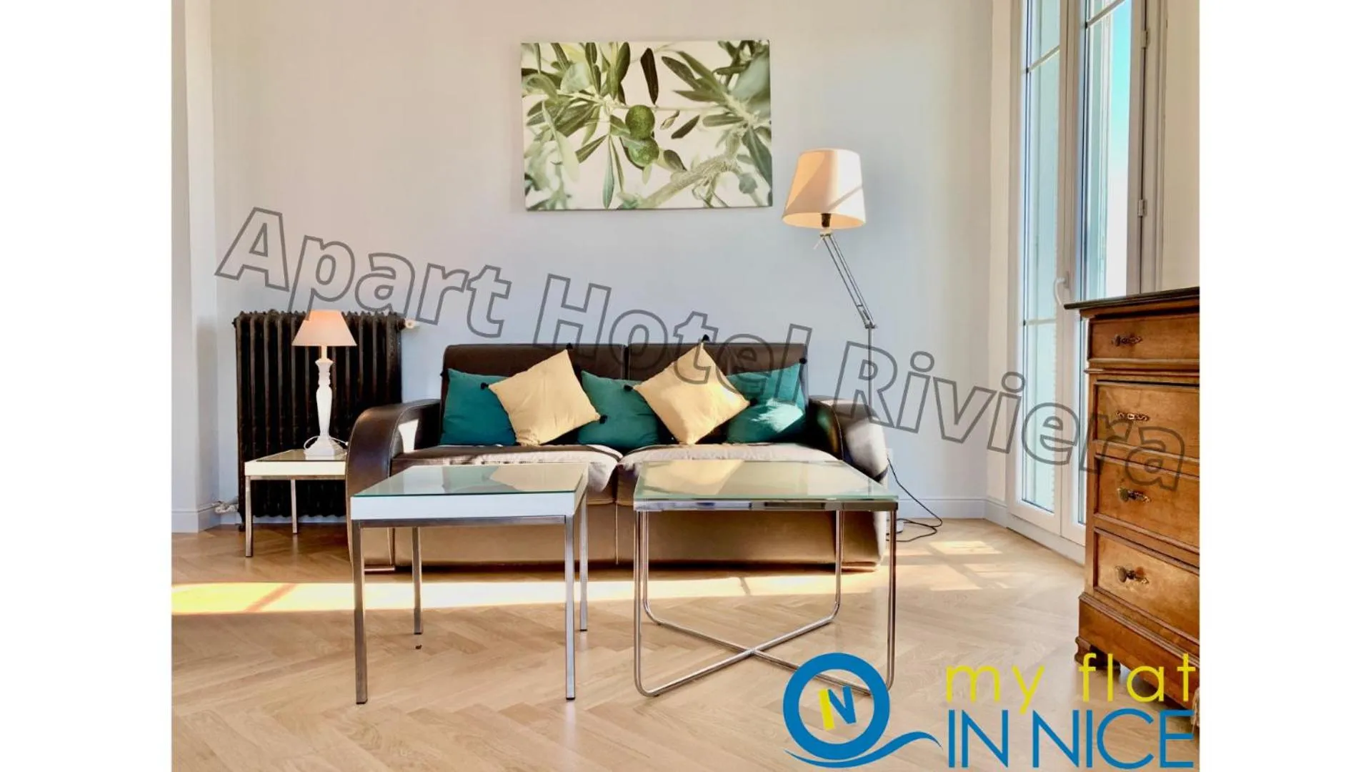 Communal lounge/ TV room in ApartHotel Riviera - Nice Côte d'Azur - Grimaldi AC - Promenade des Anglais