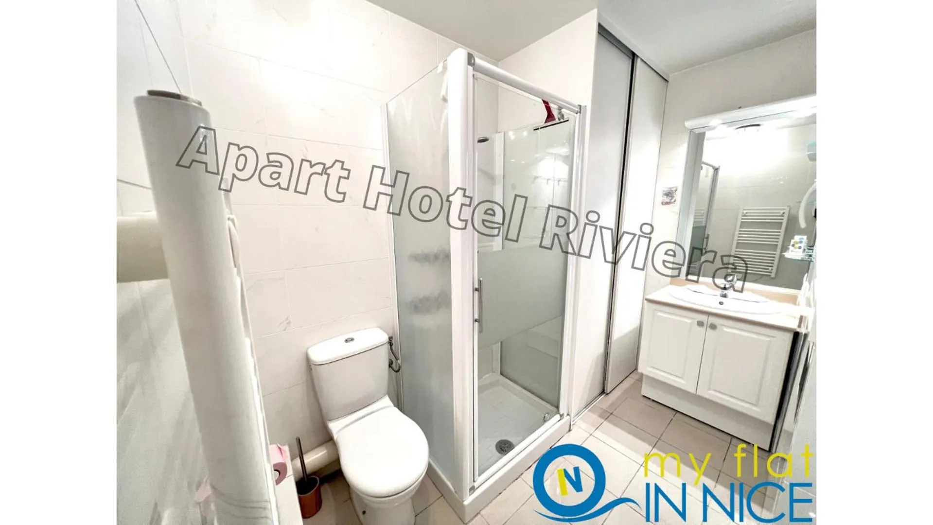 Bathroom in ApartHotel Riviera - Nice Côte d'Azur - Grimaldi AC - Promenade des Anglais