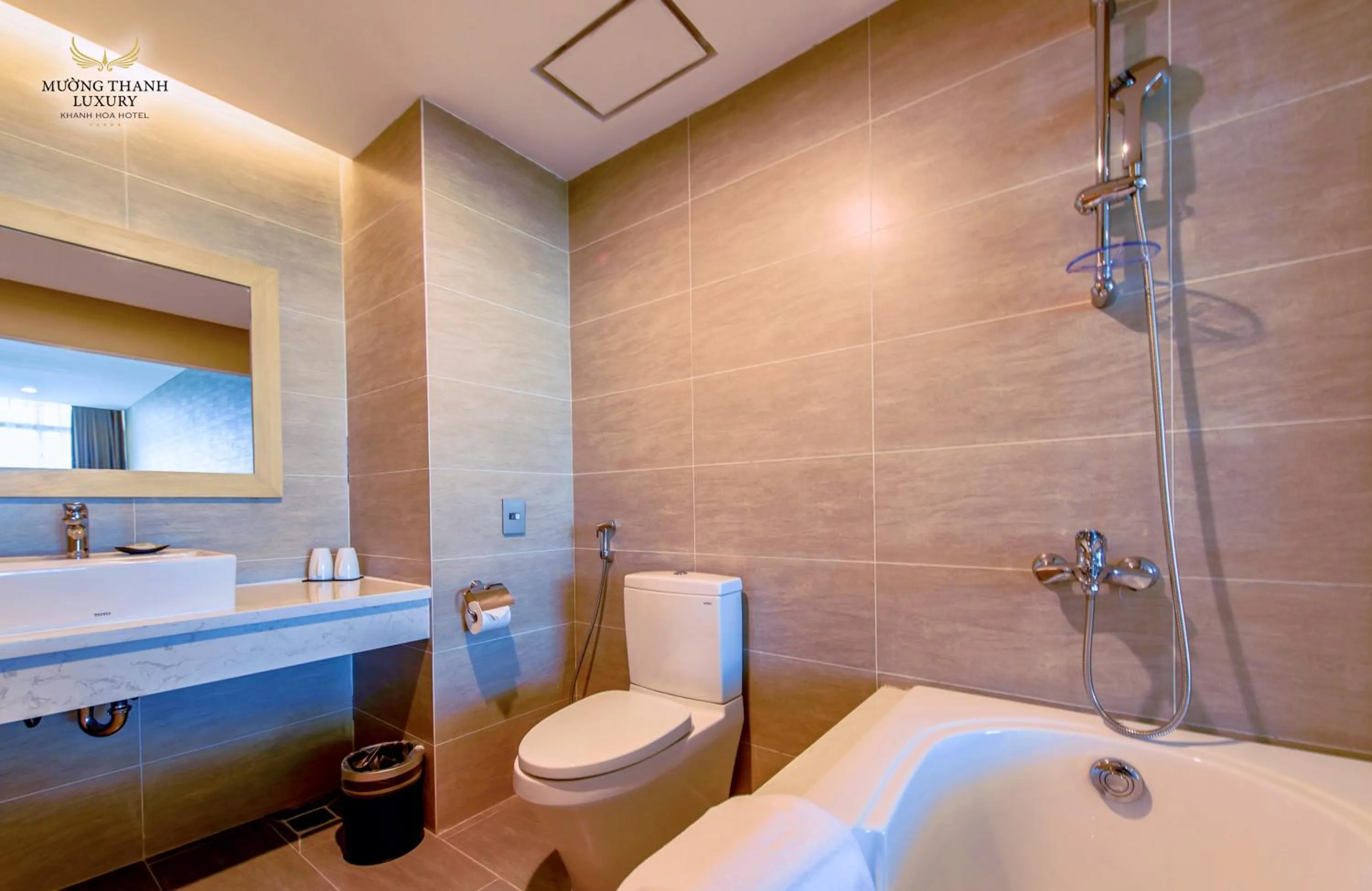 Toilet in Muong Thanh Luxury Khanh Hoa