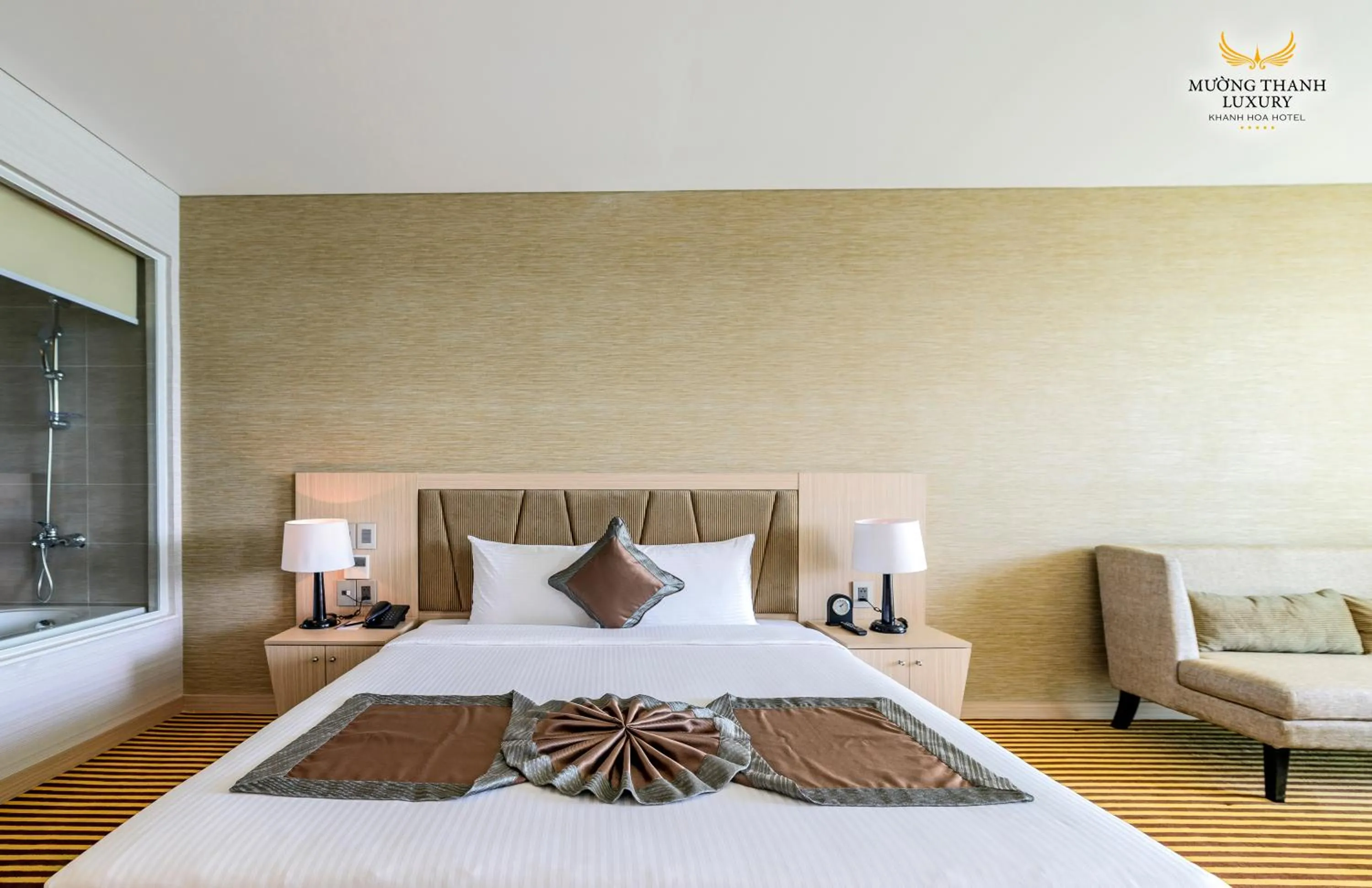 River view, Bed in Muong Thanh Luxury Khanh Hoa