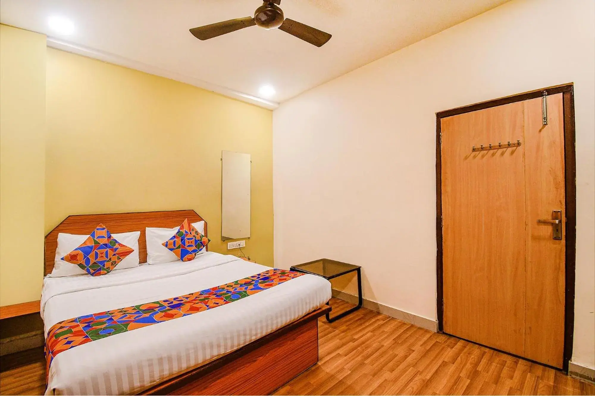 Deluxe Room - single occupancy in FabHotel Kamala Inn Deluxe Room - single occupancy in FabHotel Kamala Inn