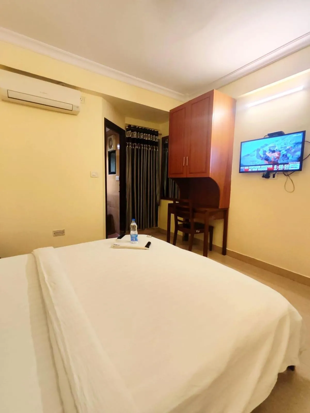 The Lounge Business Hotel